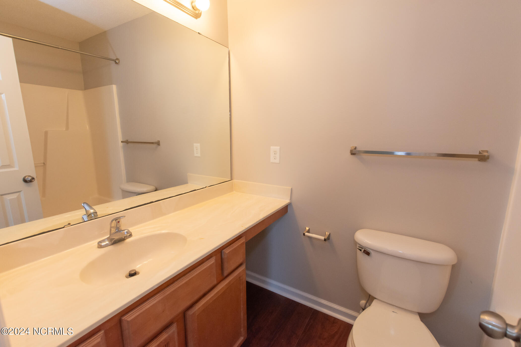 100560057 | Photo 22