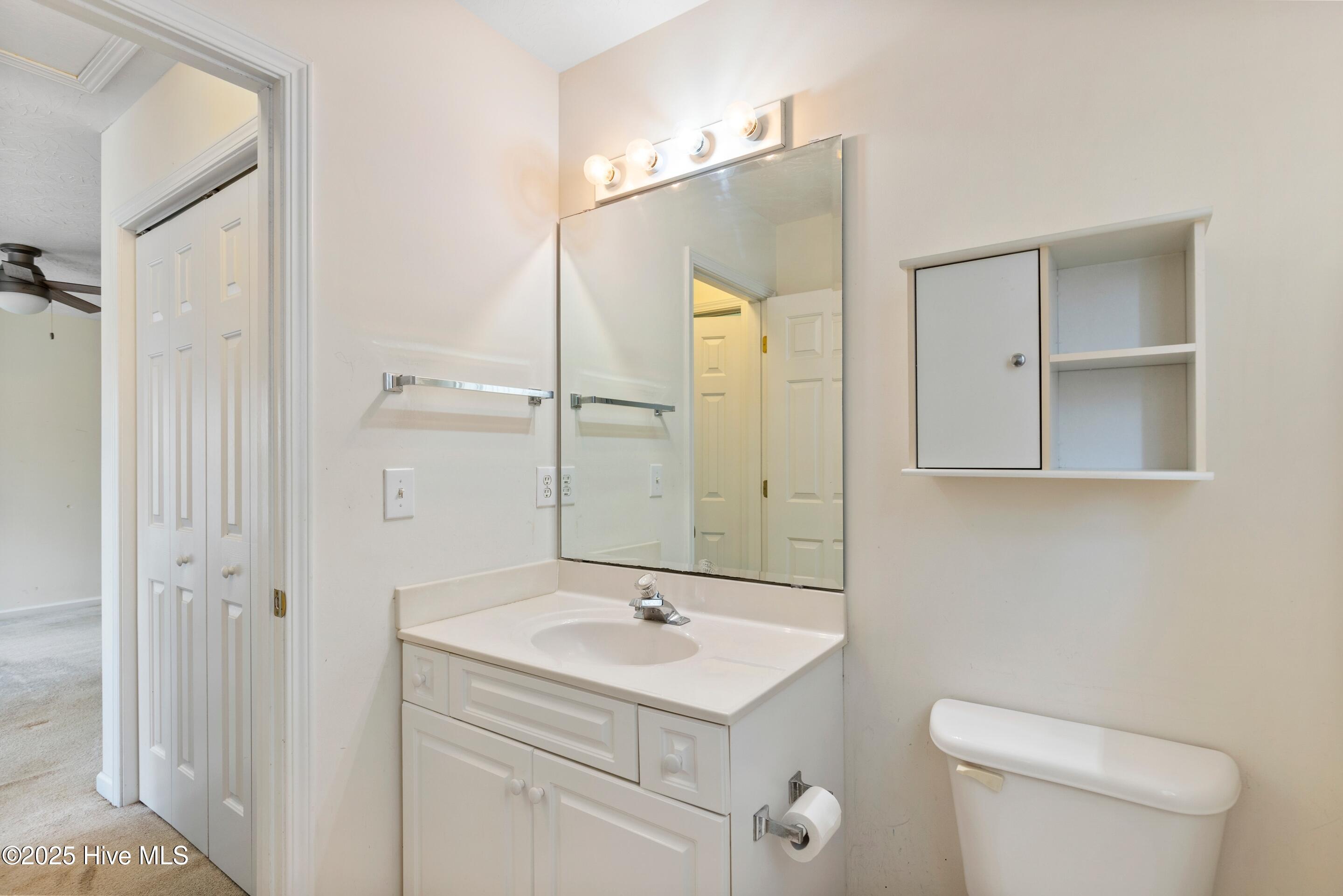 100539007 | Photo 20