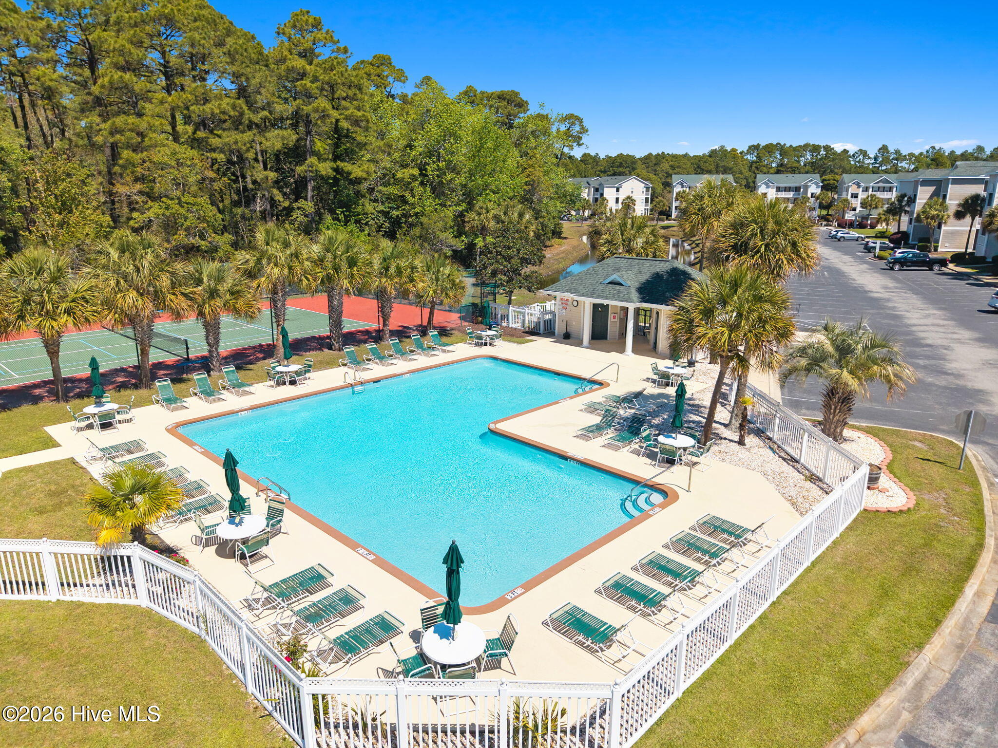 100569221 | Photo 48