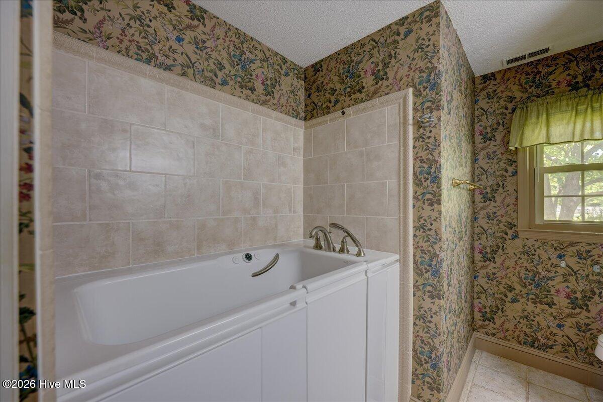 4904 Hillandale Road,Trent Woods