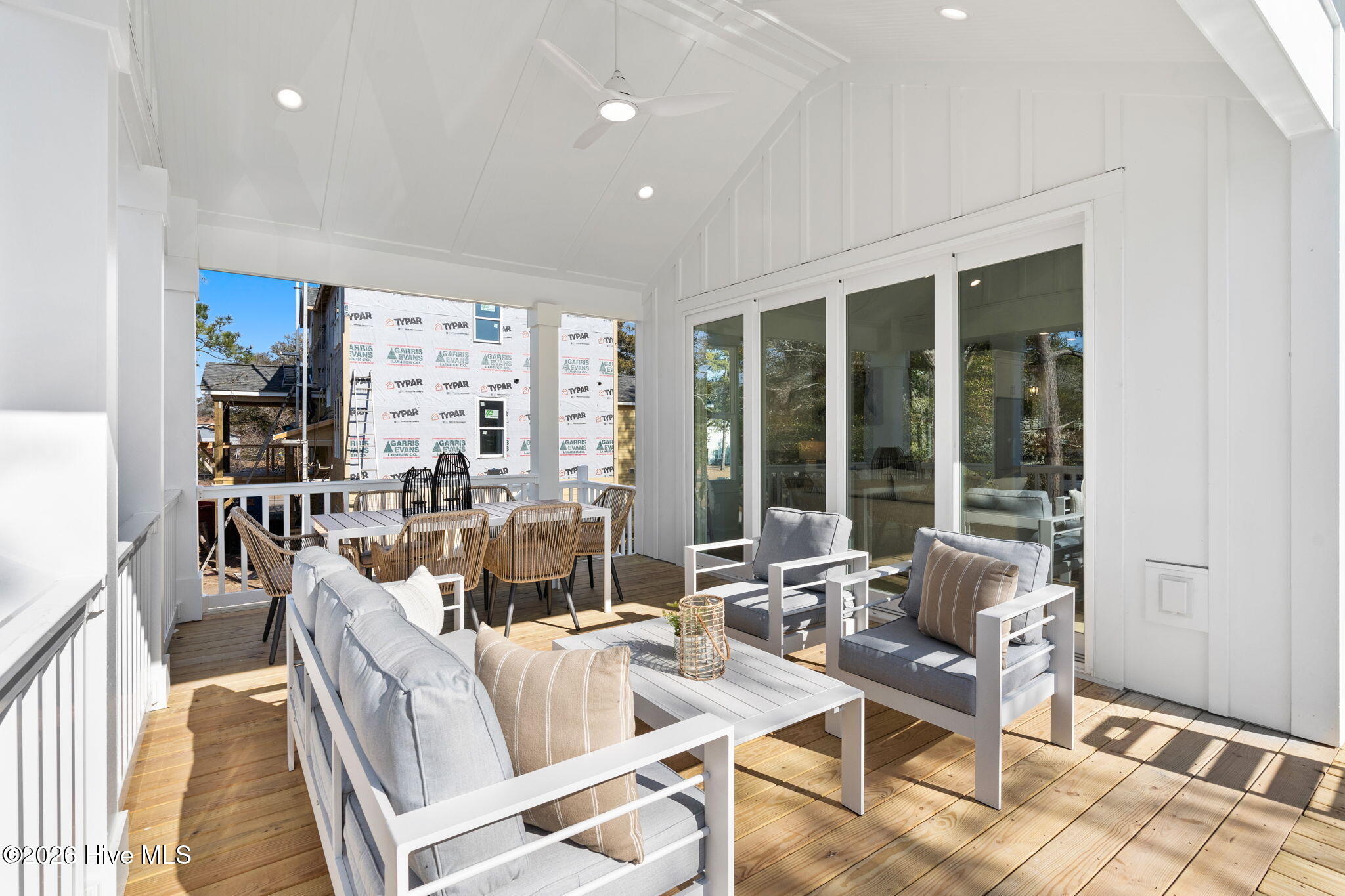 100541955 | Photo 15