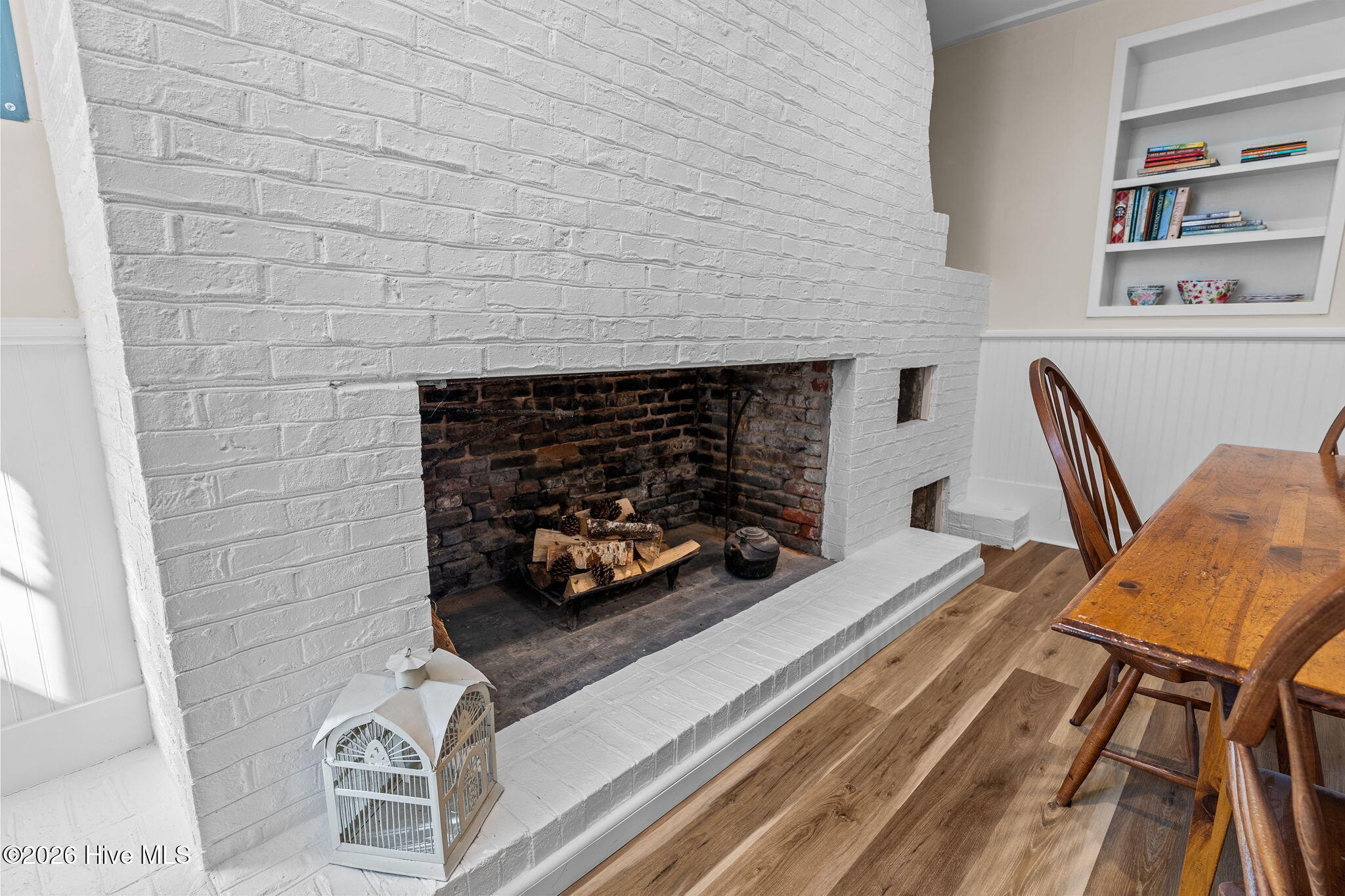 100562122 | Photo 54