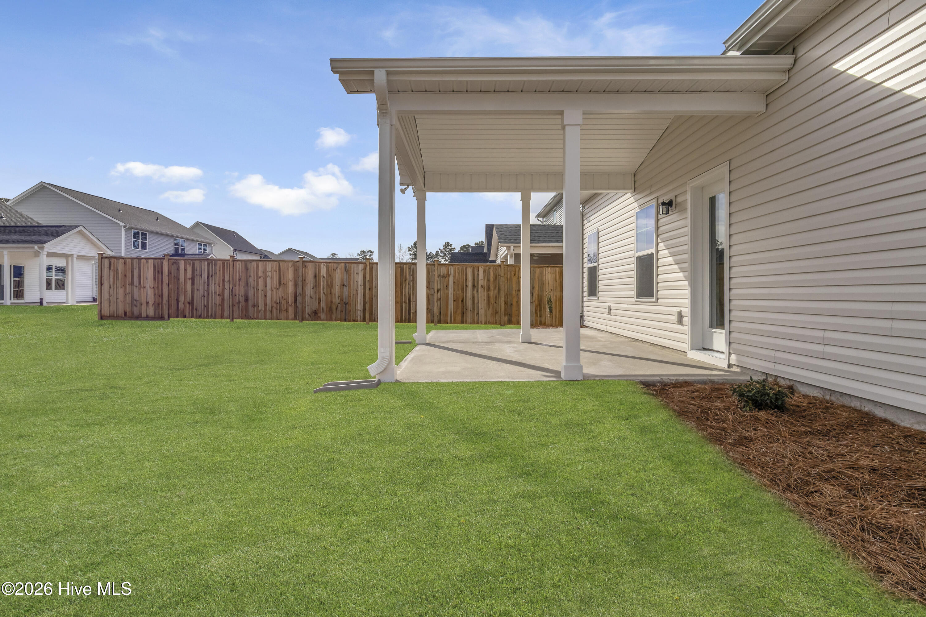 100552791 | Photo 61