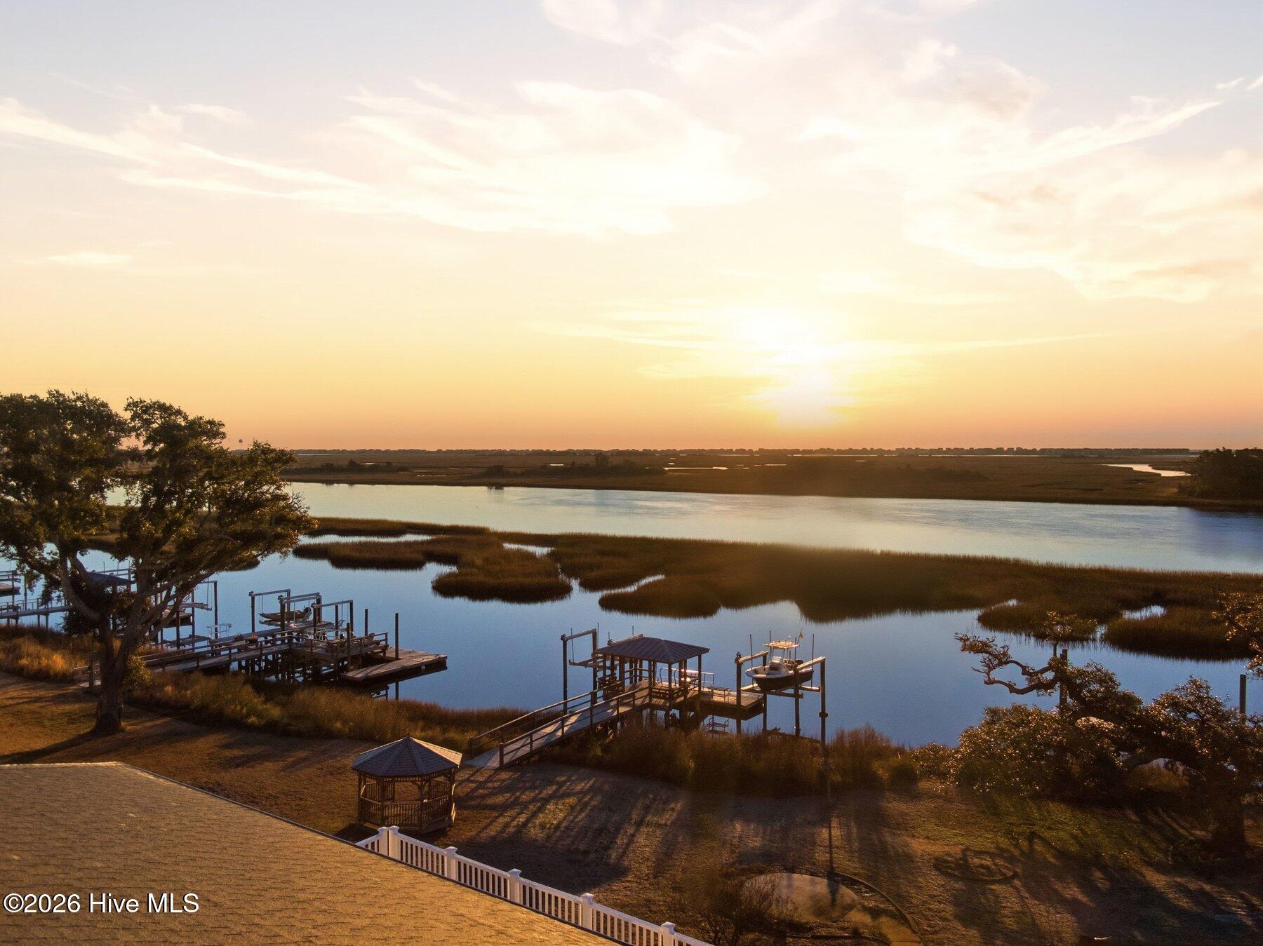 100548743 | Photo 11