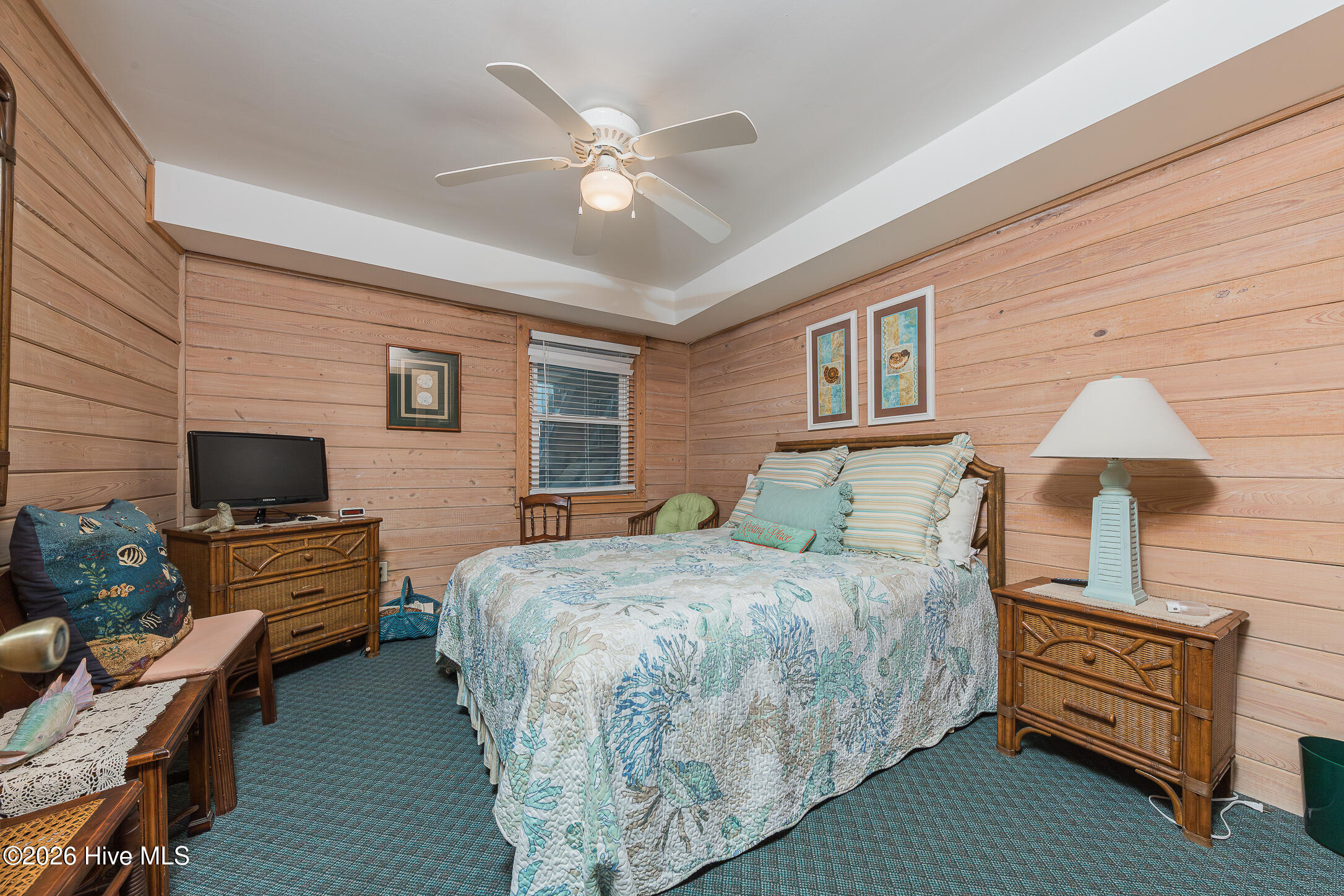 100560422 | Photo 59