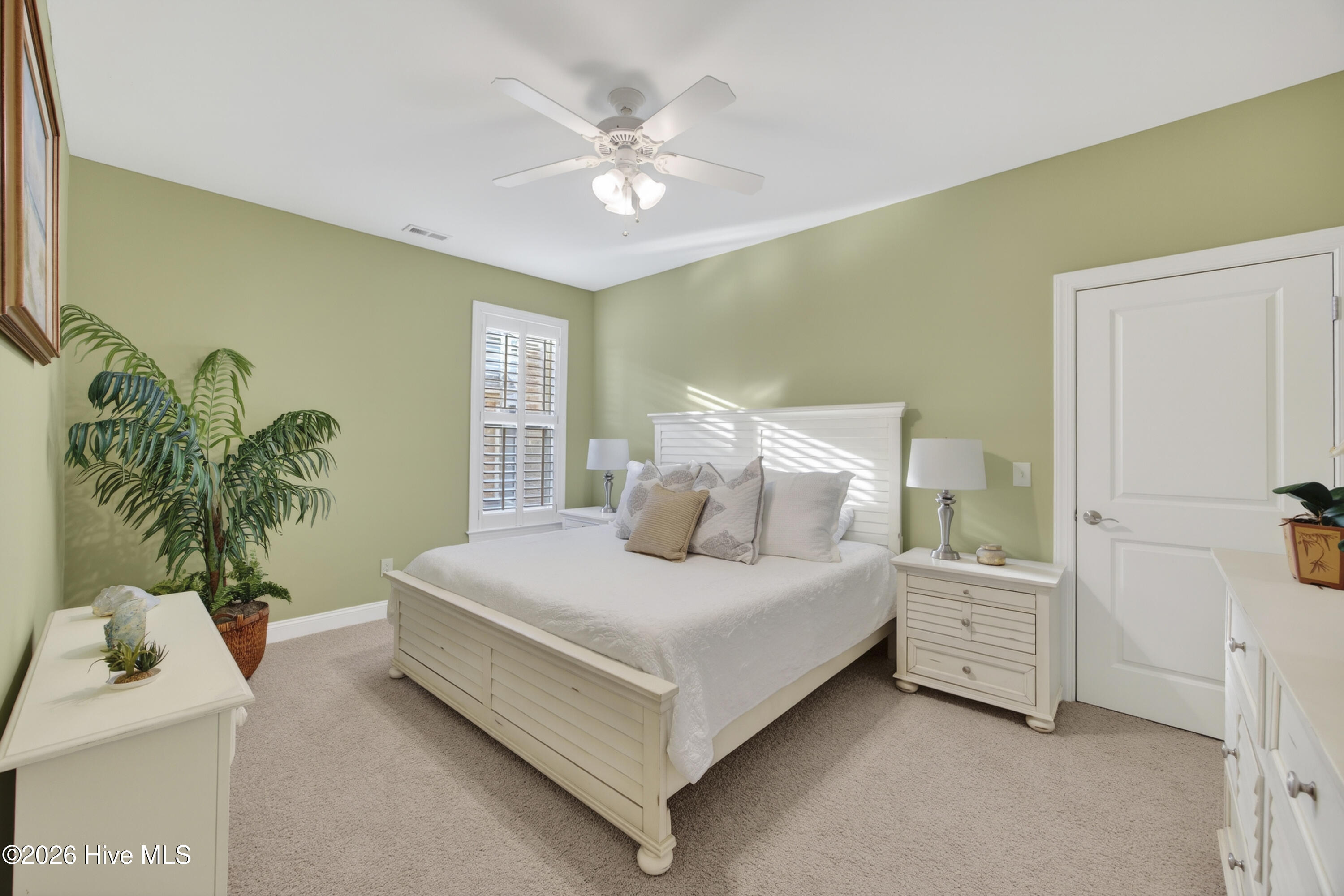 100550838 | Photo 31