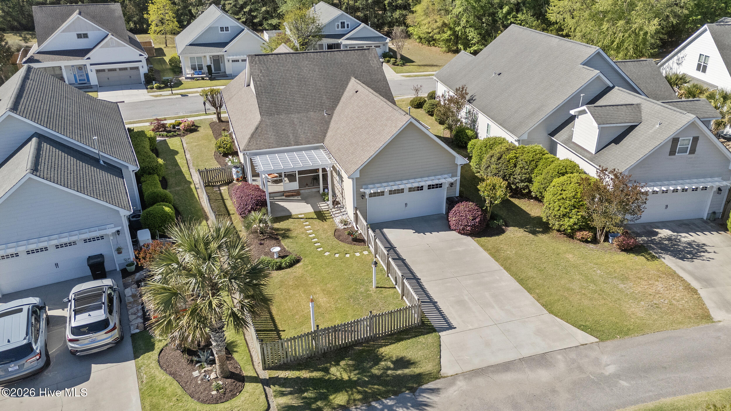 100567413 | Photo 35