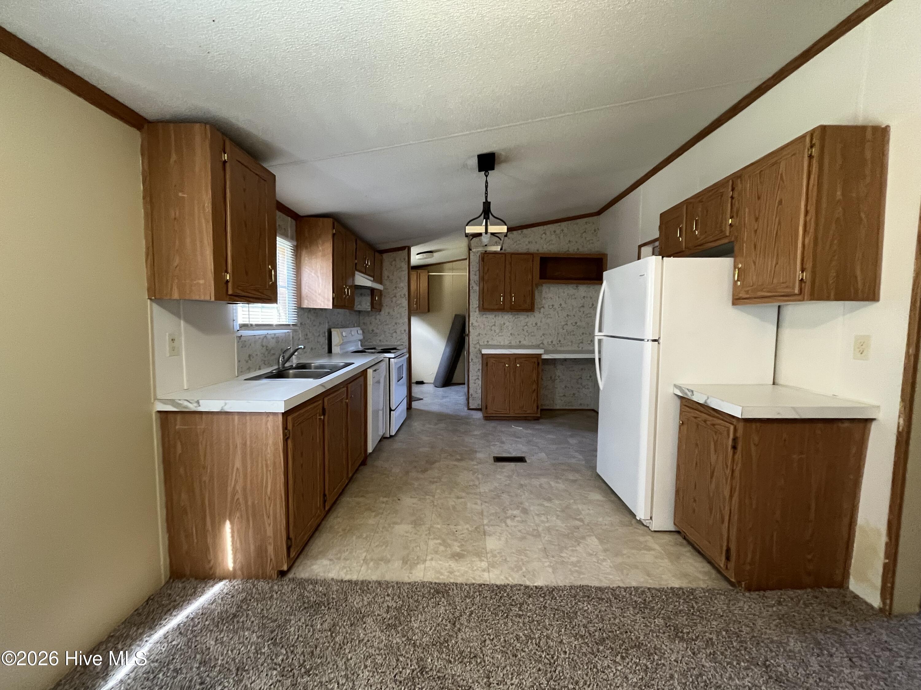 100552039 | Photo 11