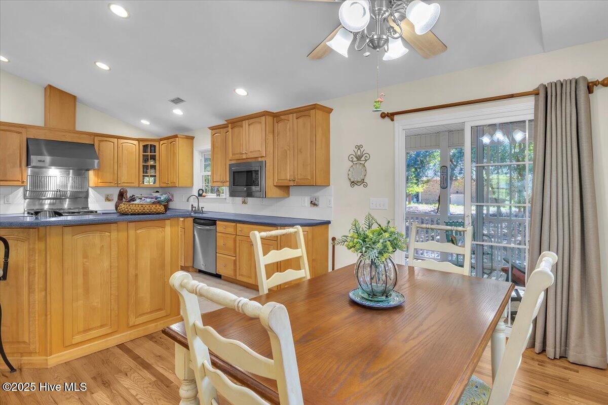 100536639 | Photo 19