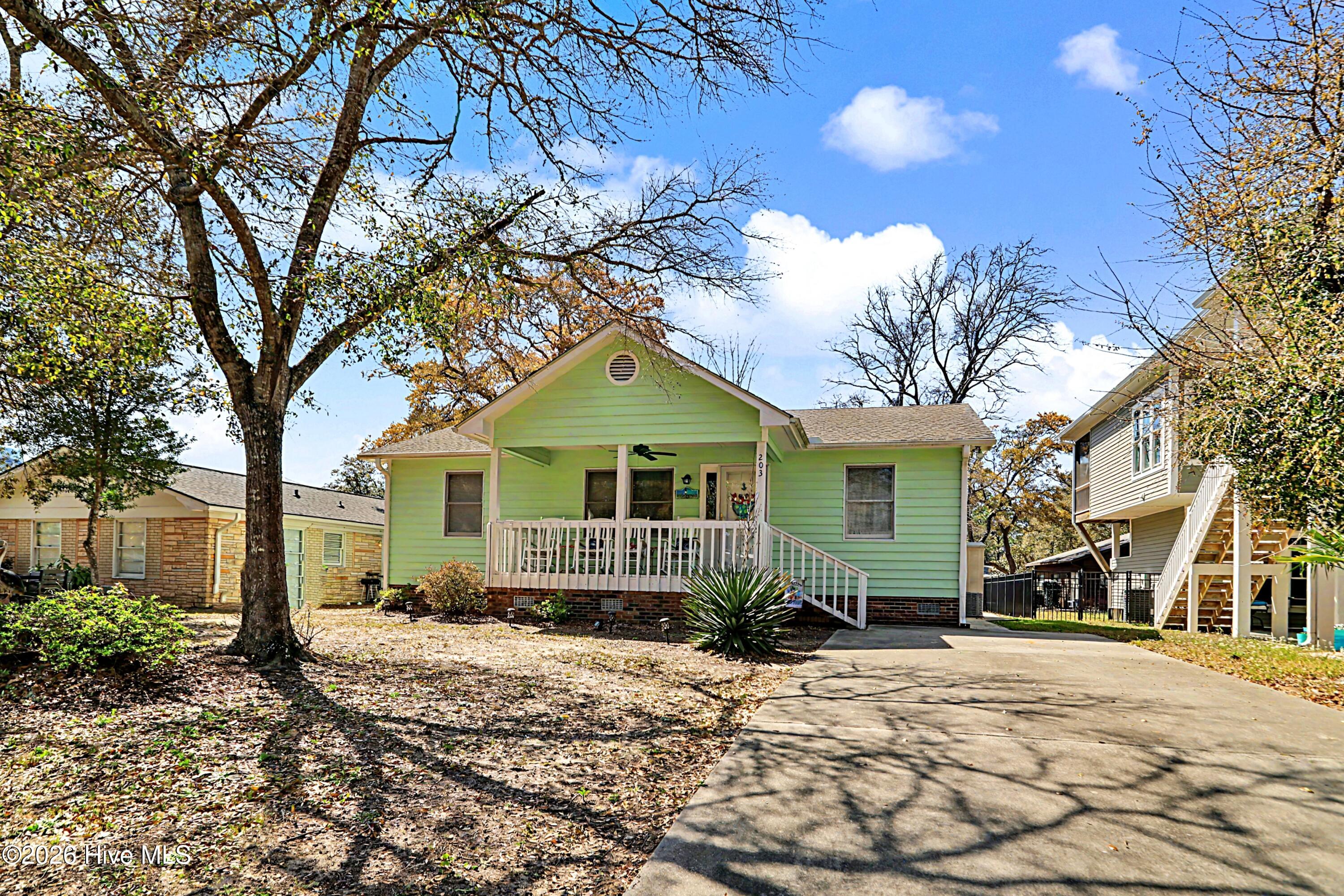 100563320 | Photo 34