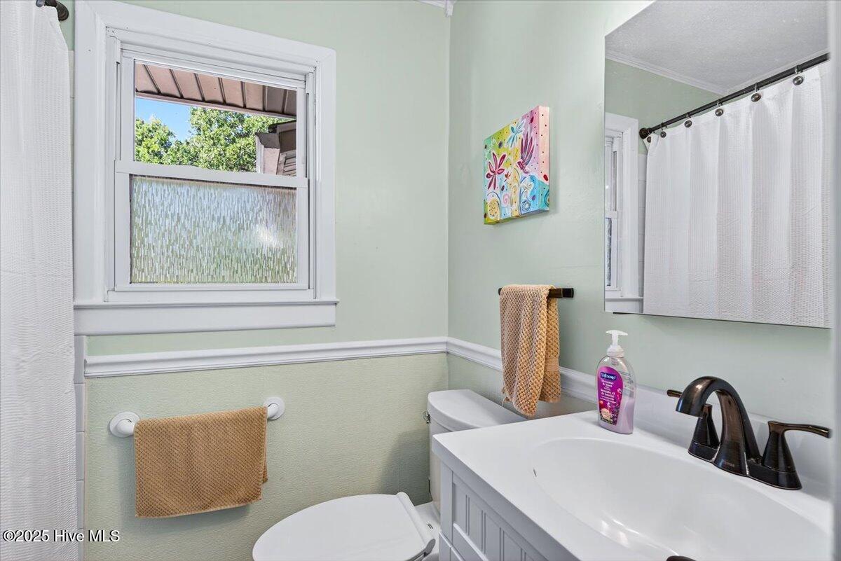 100532606 | Photo 22