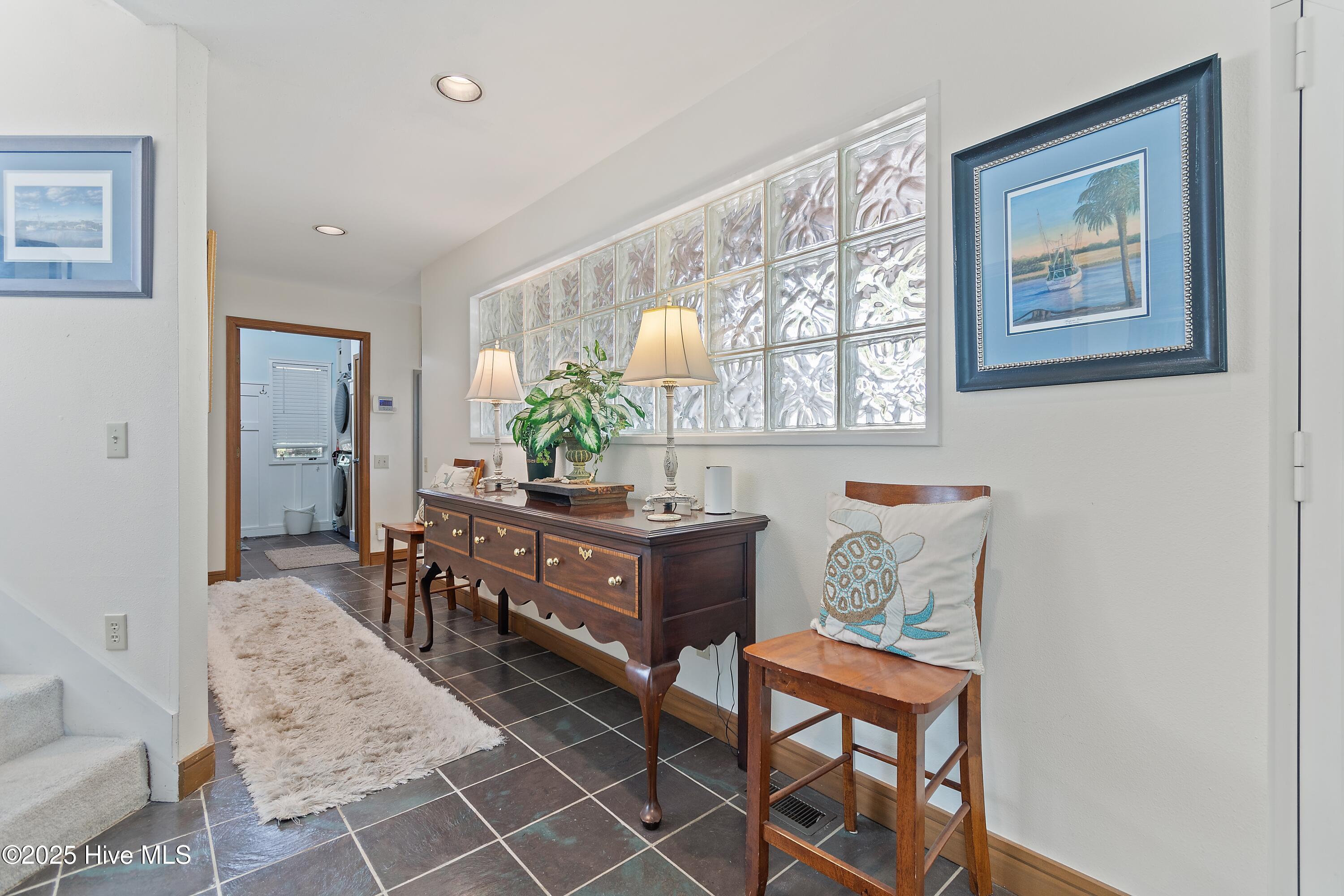 100535274 | Photo 18