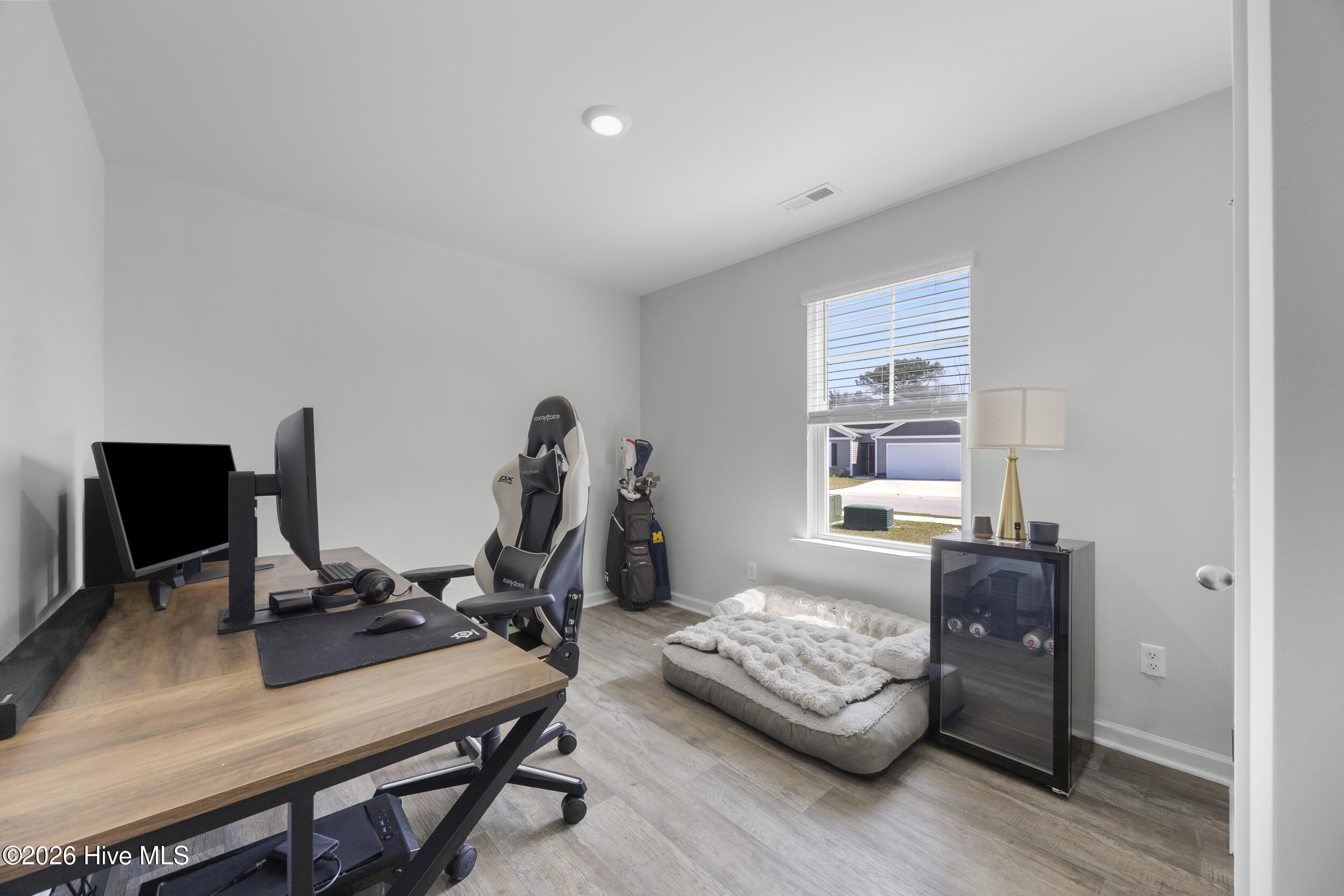 100562687 | Photo 19