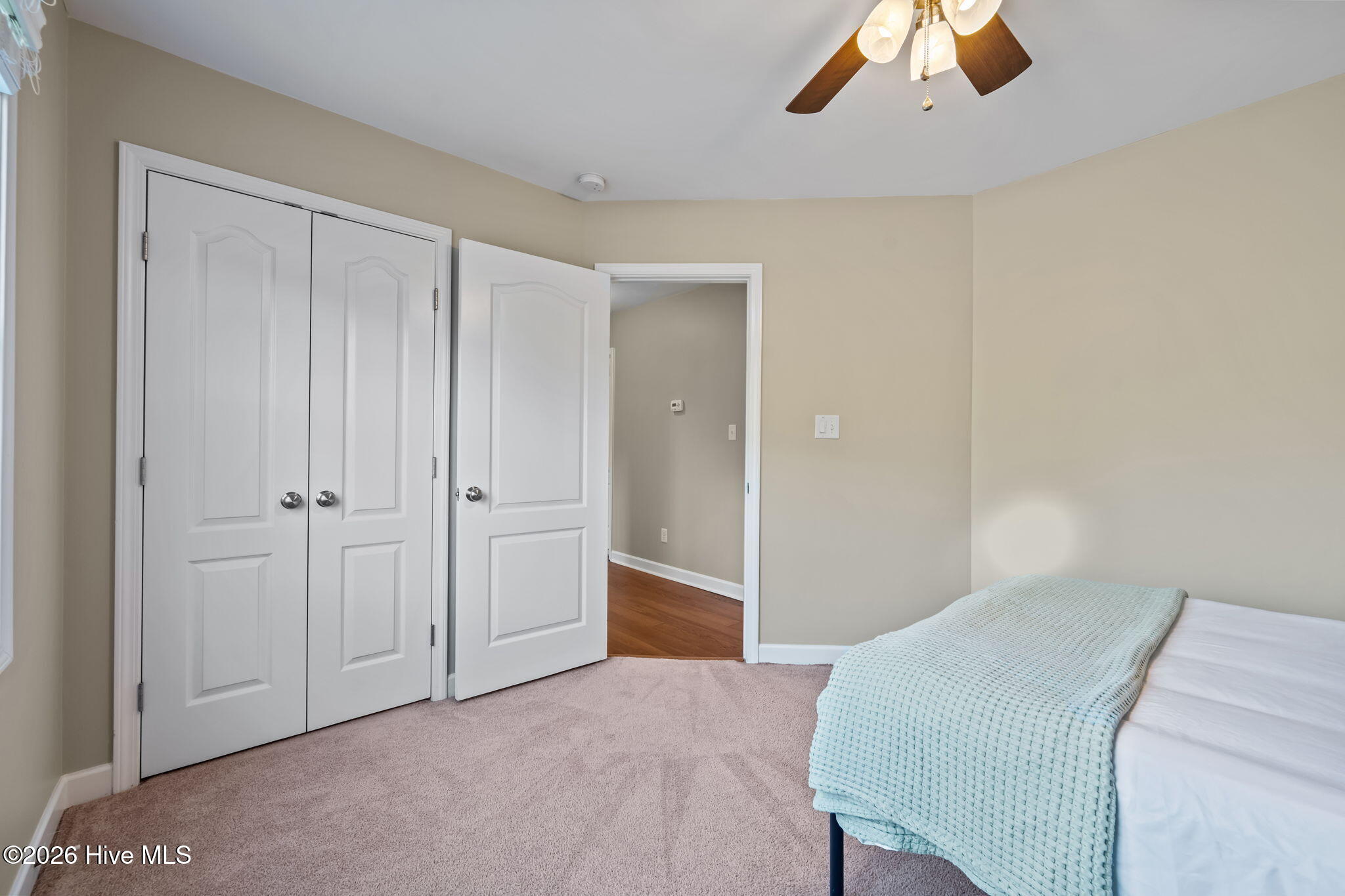 100568567 | Photo 28