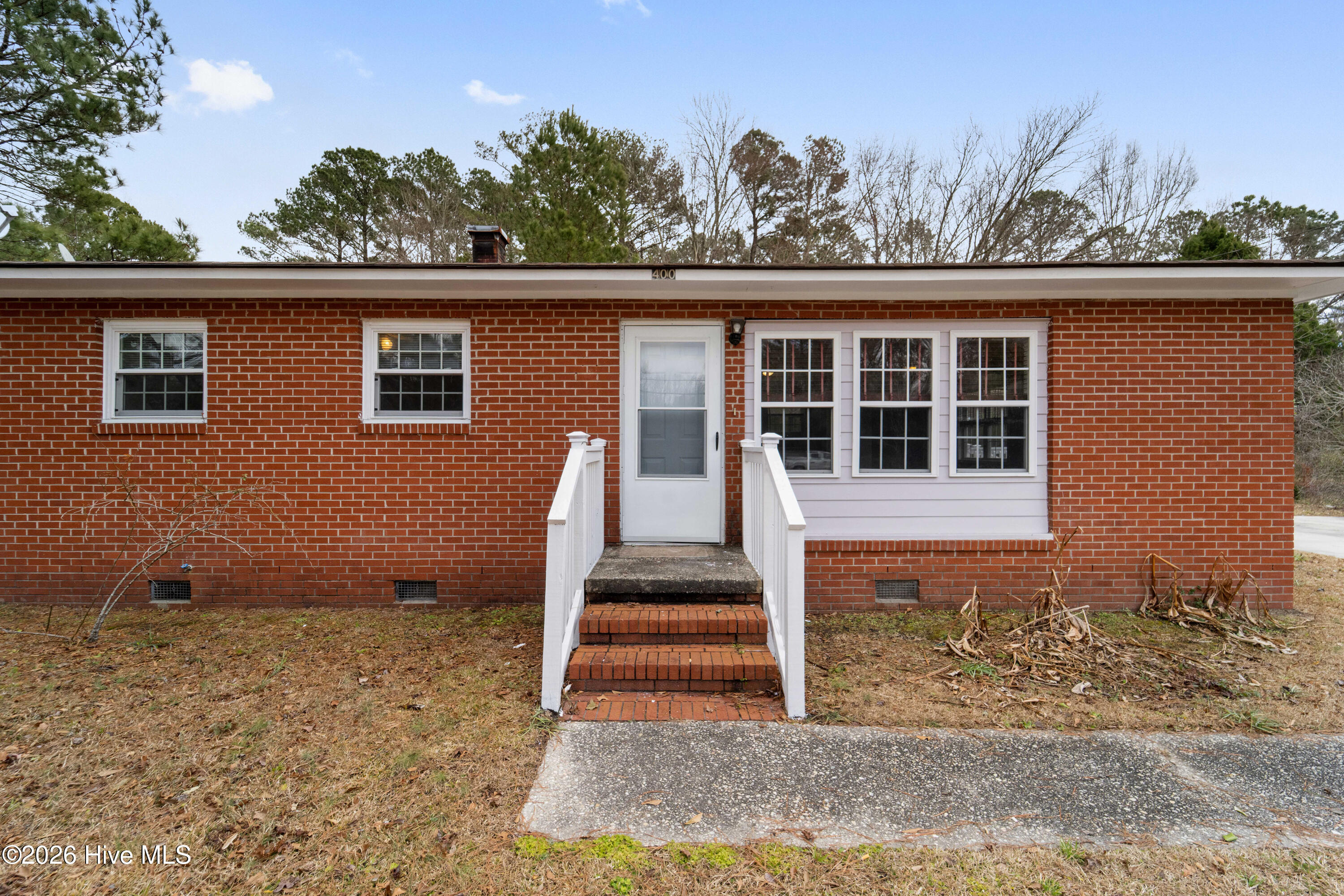 100557245 | Photo 40