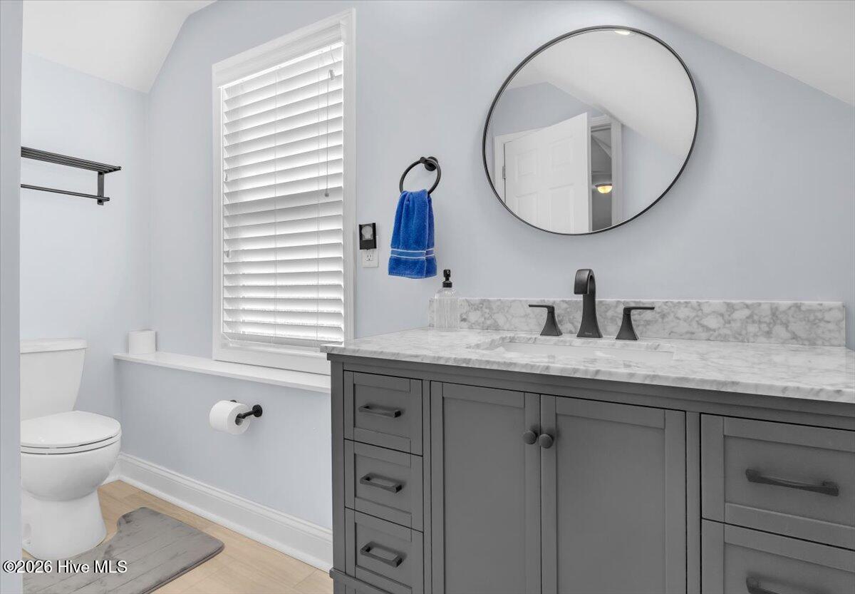 100567099 | Photo 50