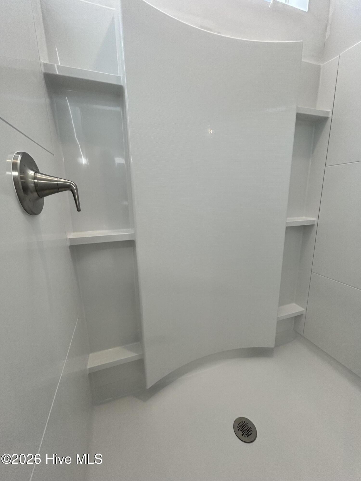 100554700 | Photo 11