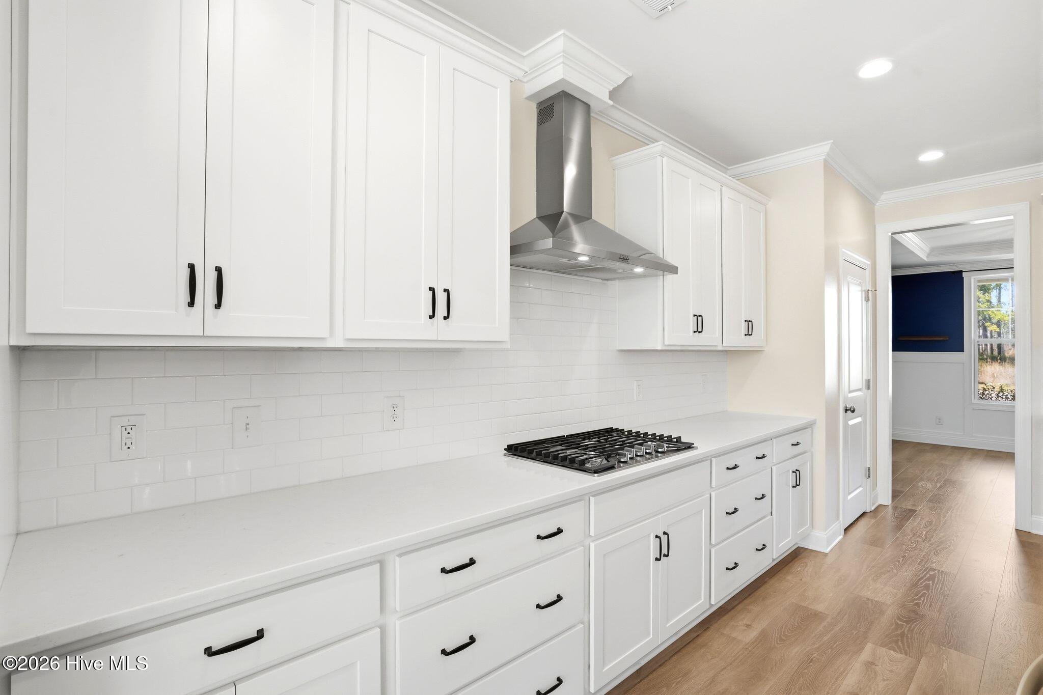 100562109 | Photo 27