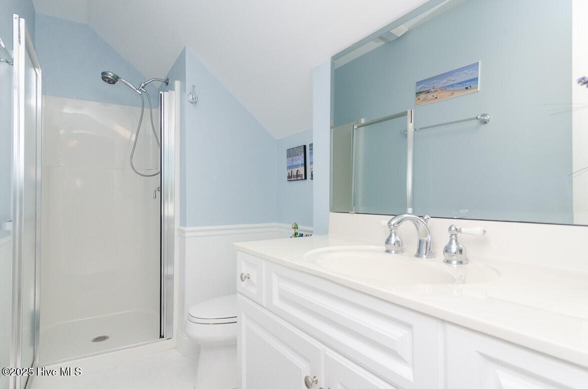 100528608 | Photo 25