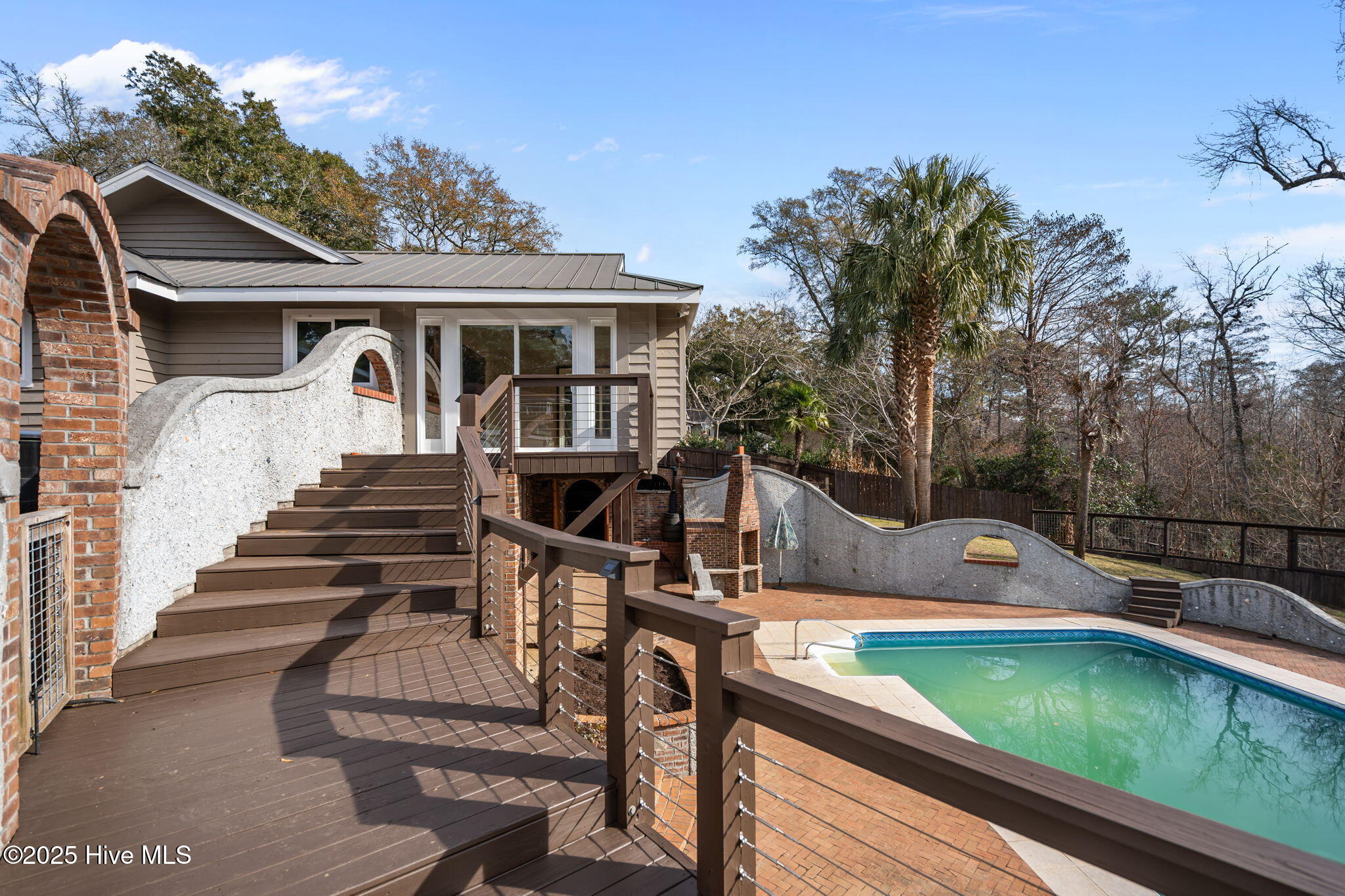 100536455 | Photo 43