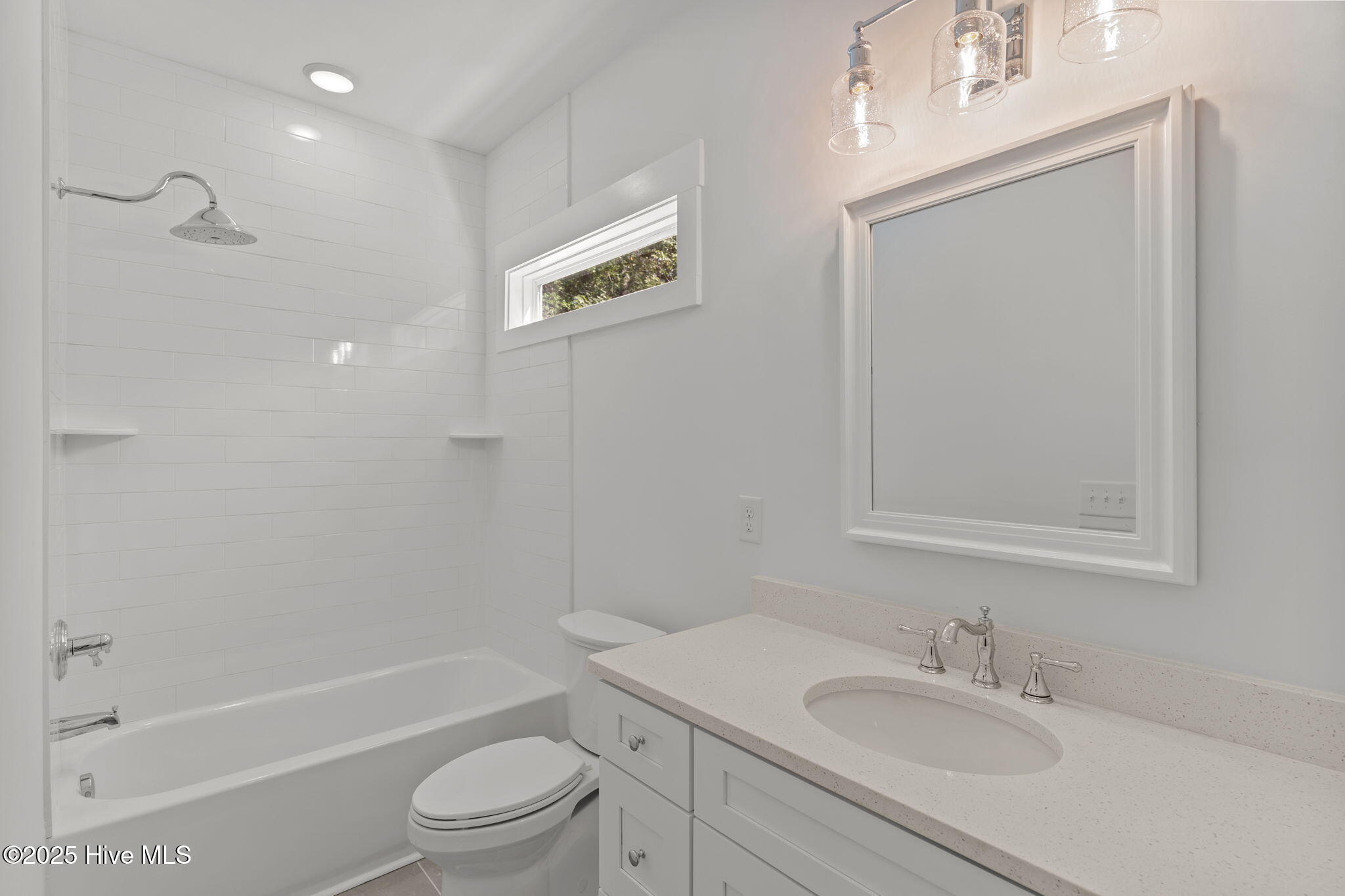 100531709 | Photo 26