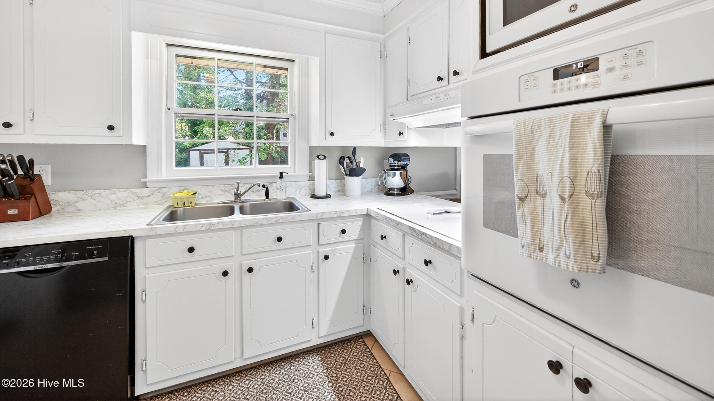 118 Greenwood Drive-21