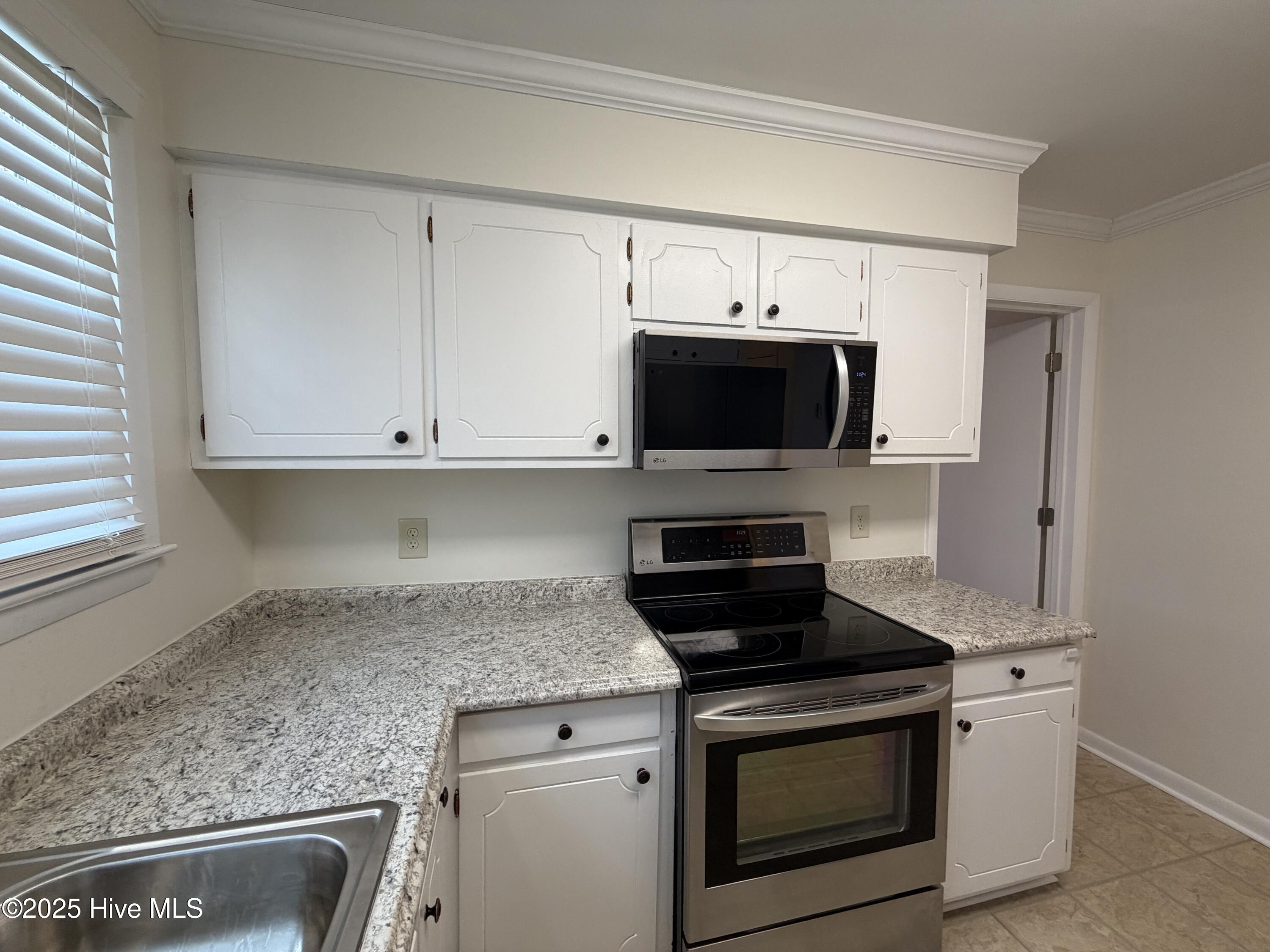 100533977 | Photo 12