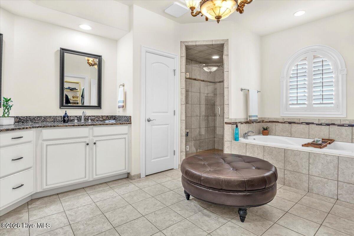 100553917 | Photo 45