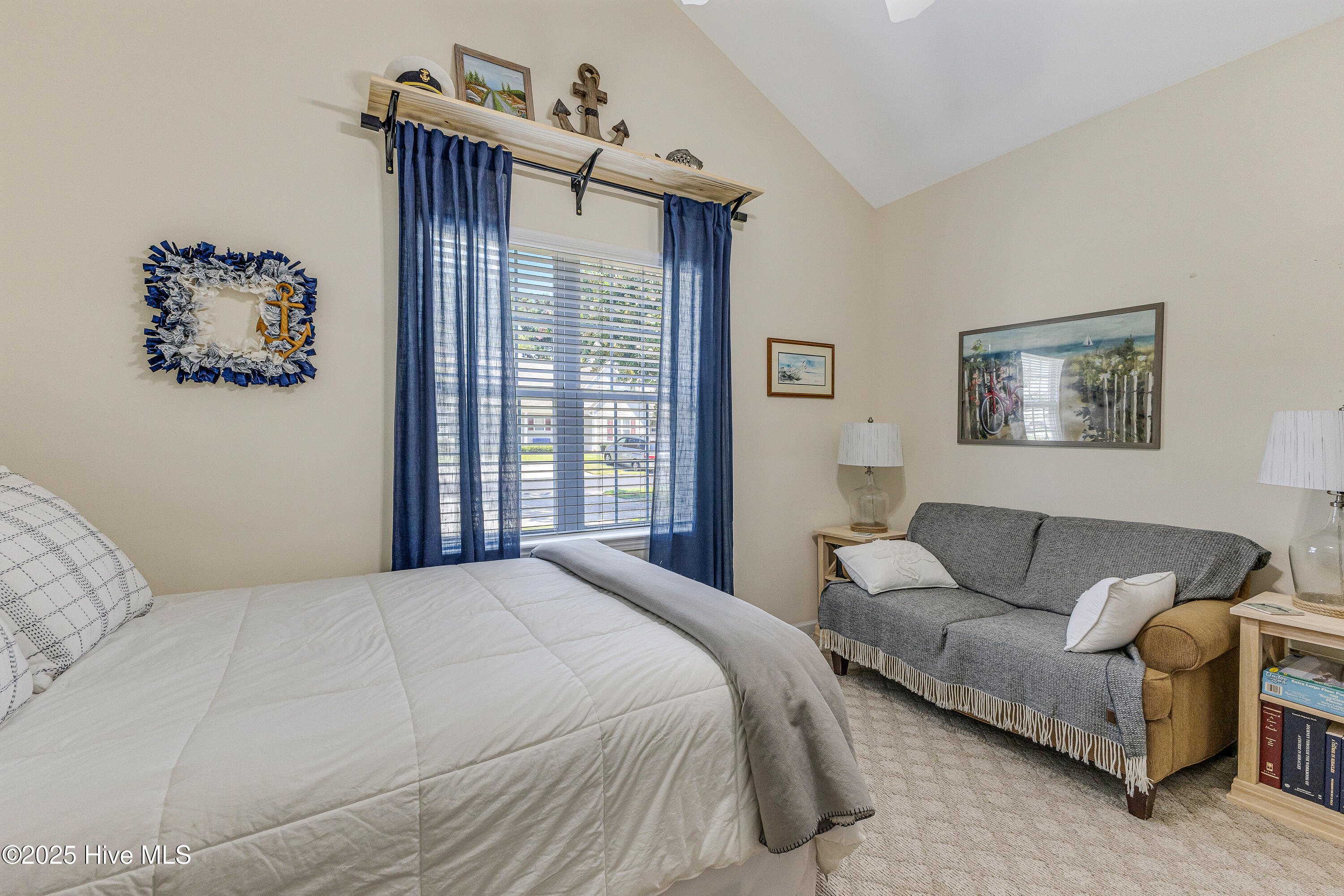 100525236 | Photo 29