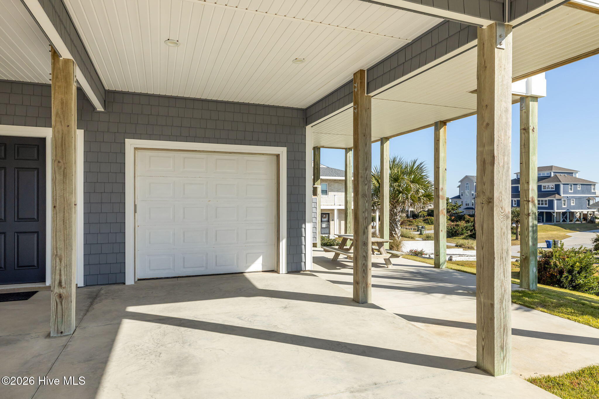 100549287 | Photo 48