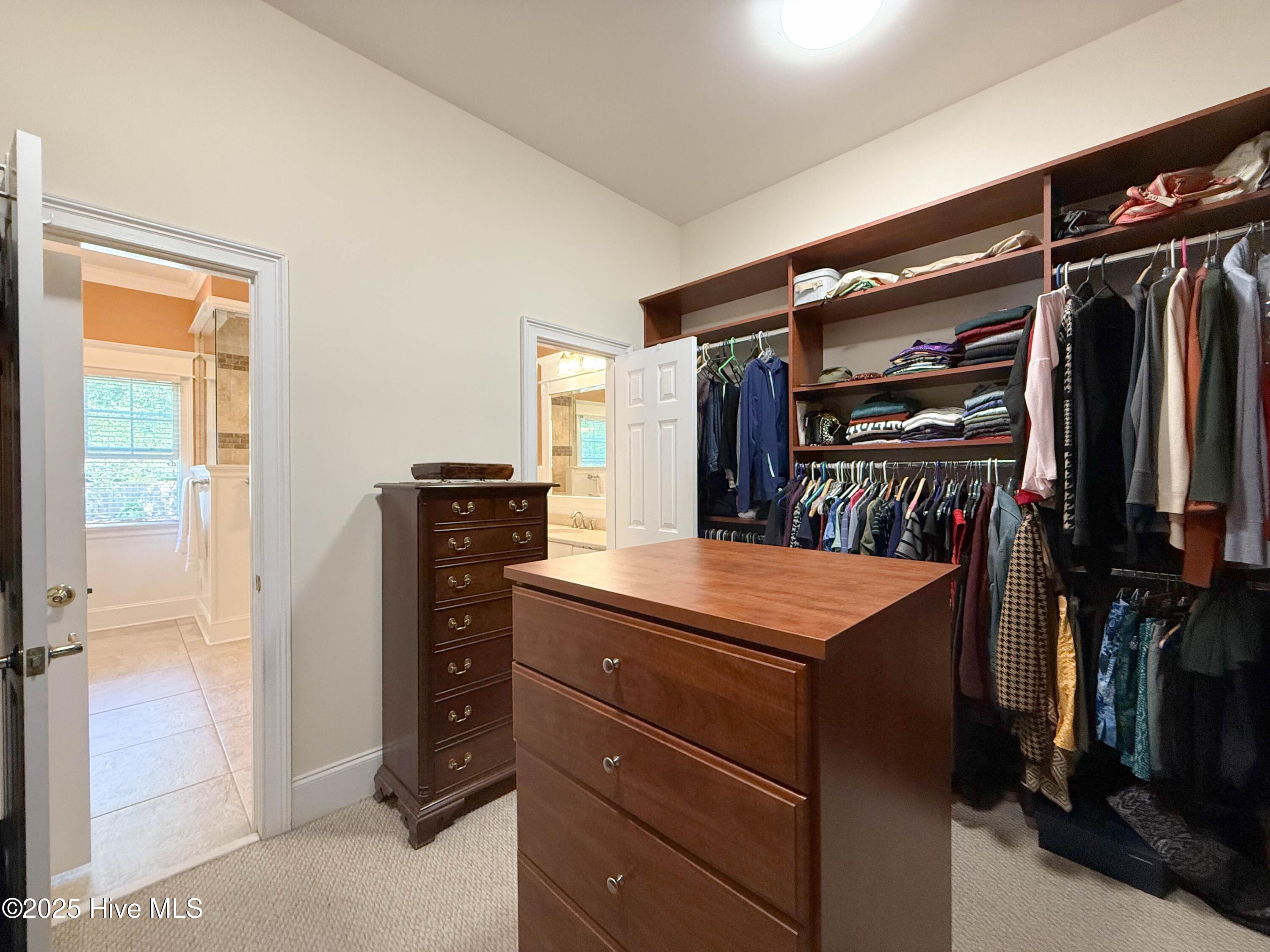 100530340 | Photo 57