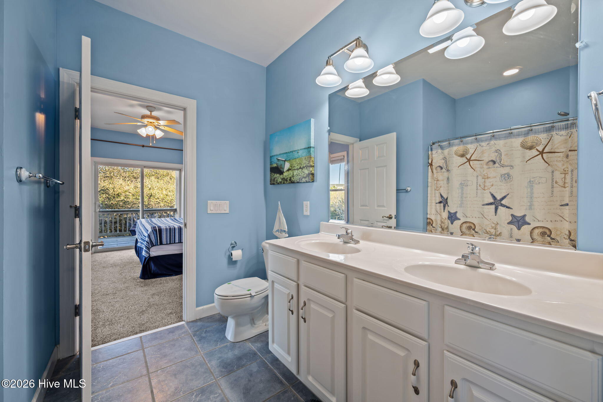 100565208 | Photo 46