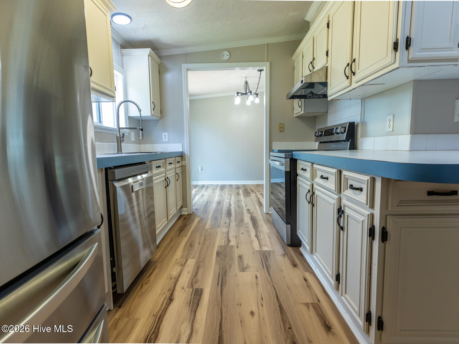 299 Riggs Road,Hubert