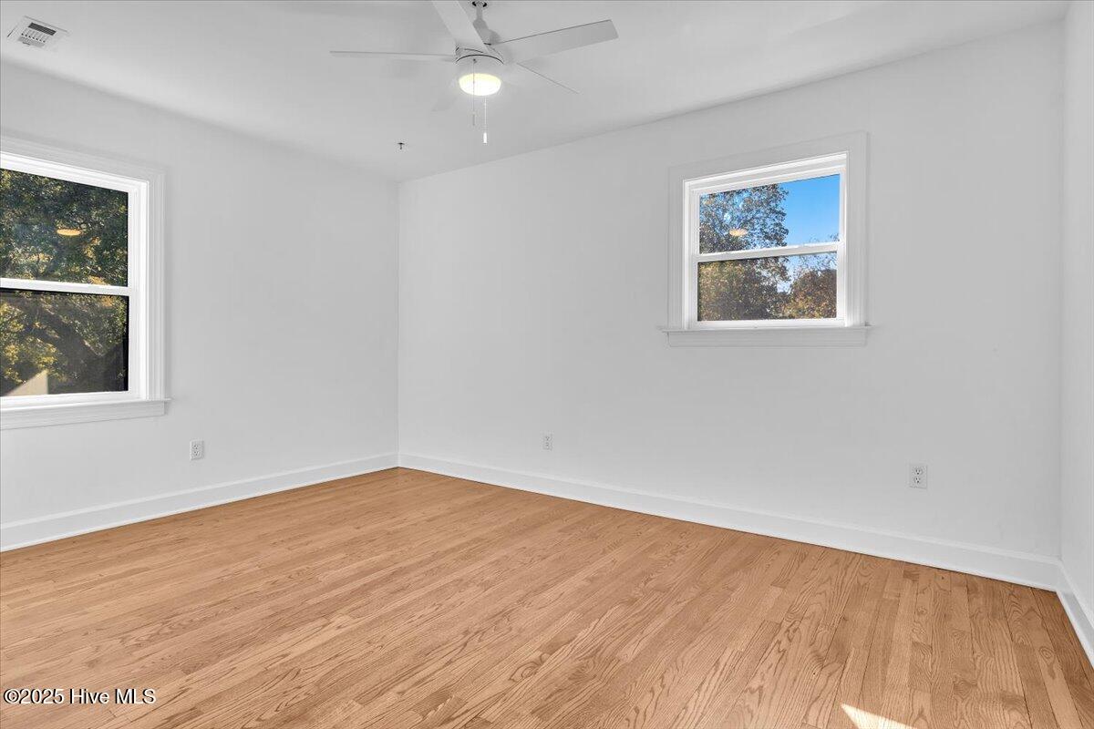 100540013 | Photo 24