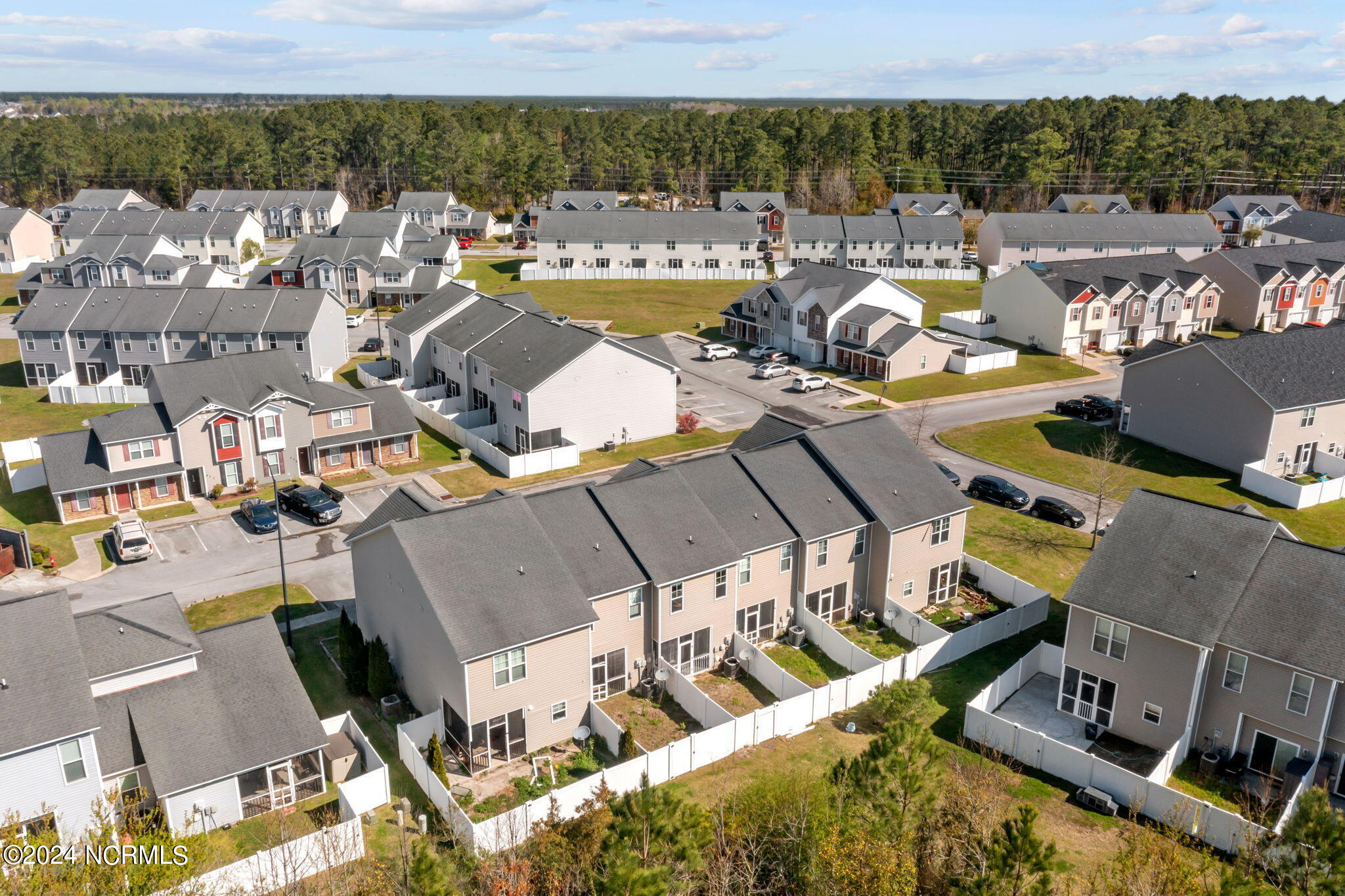 100544508 | Photo 26