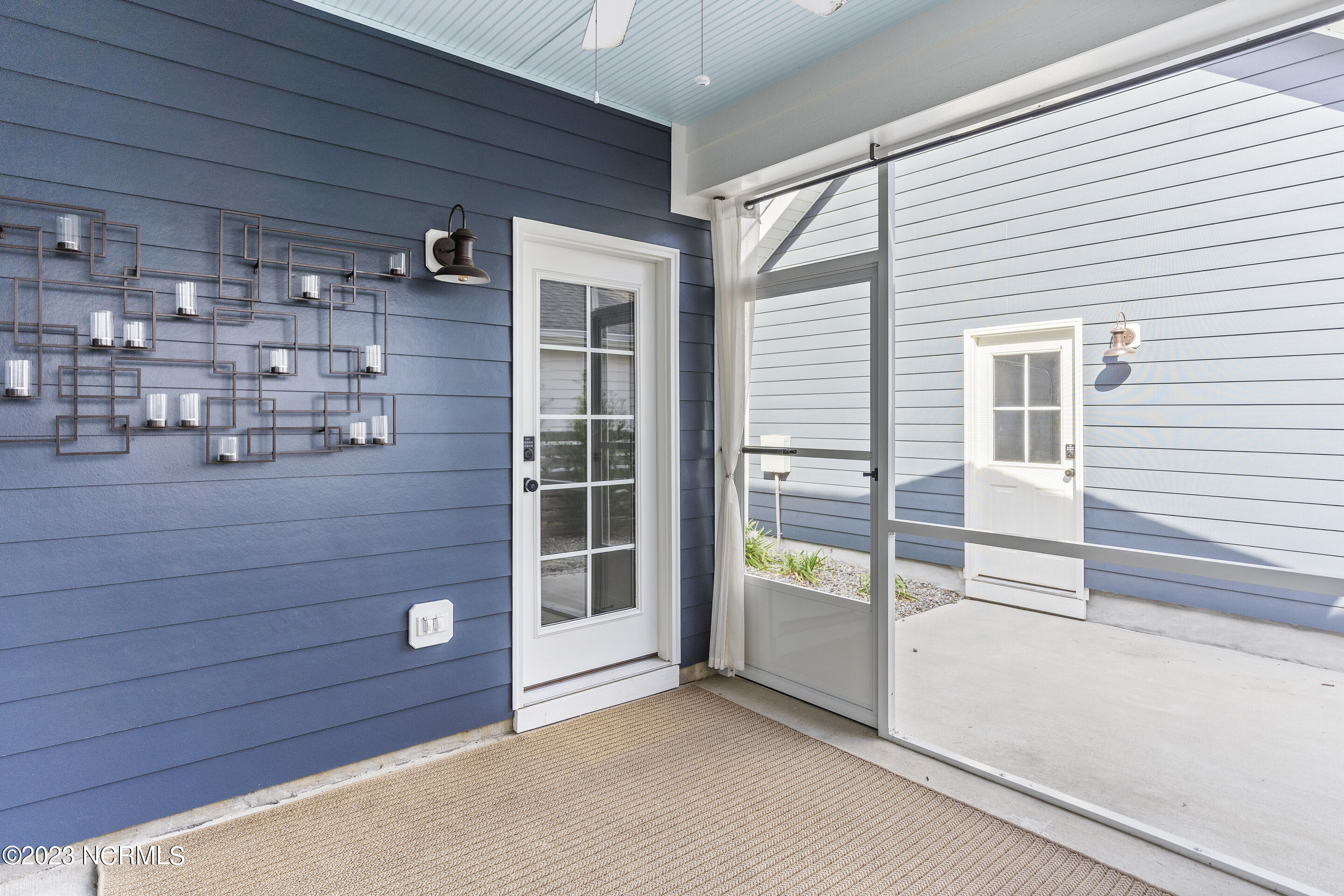 100547954 | Photo 26