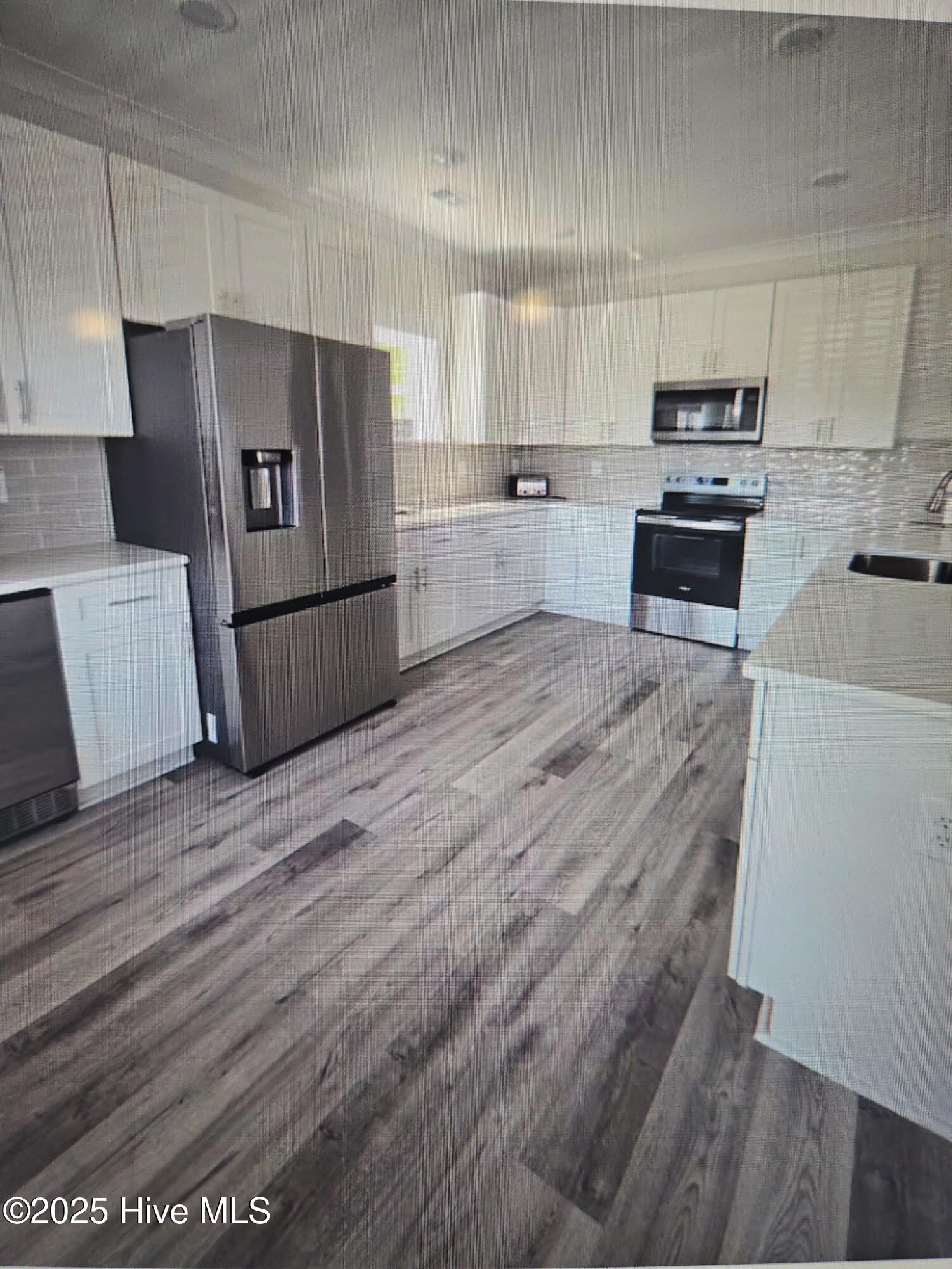 100531512 | Photo 38