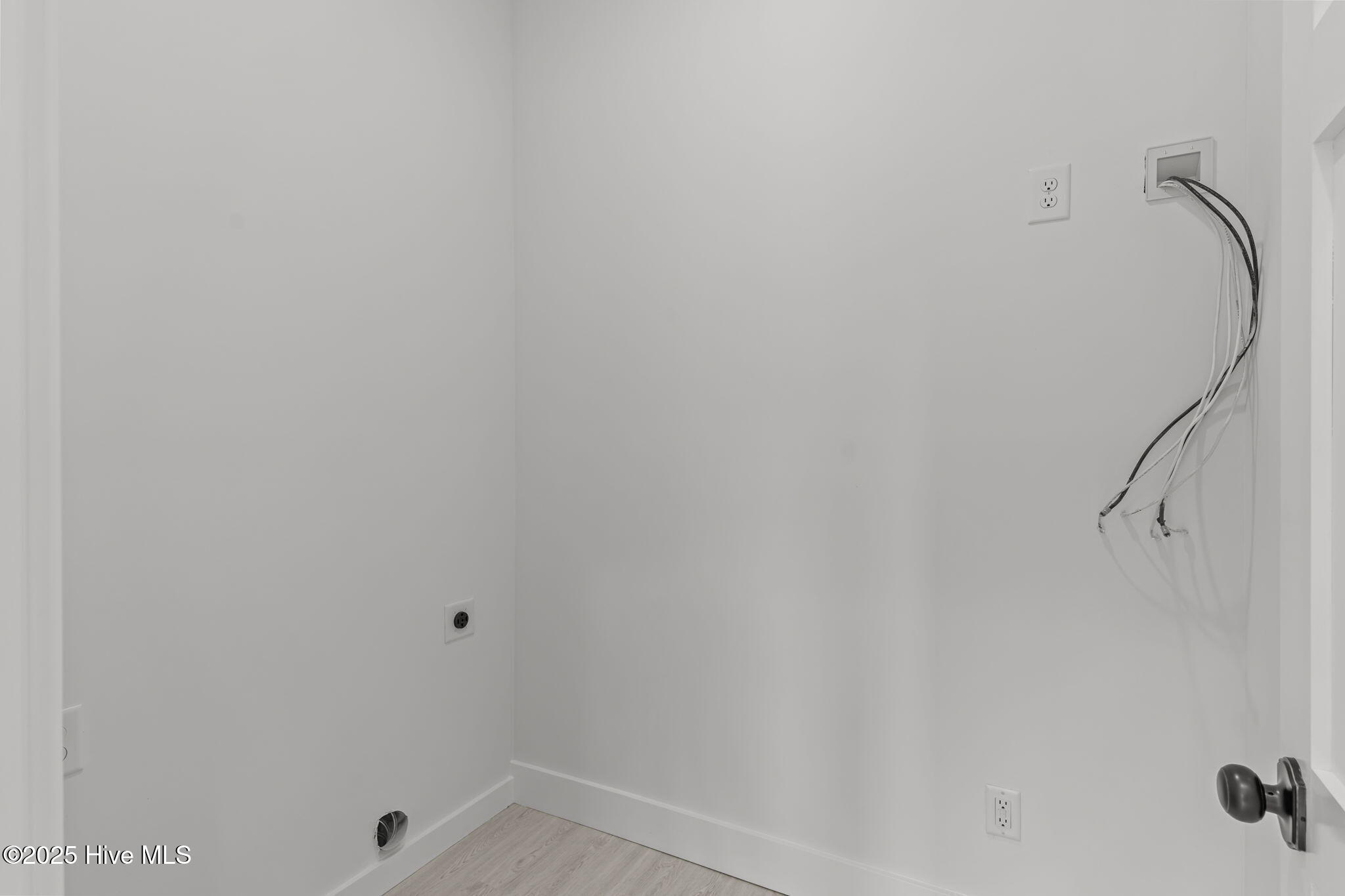 100506453 | Photo 31