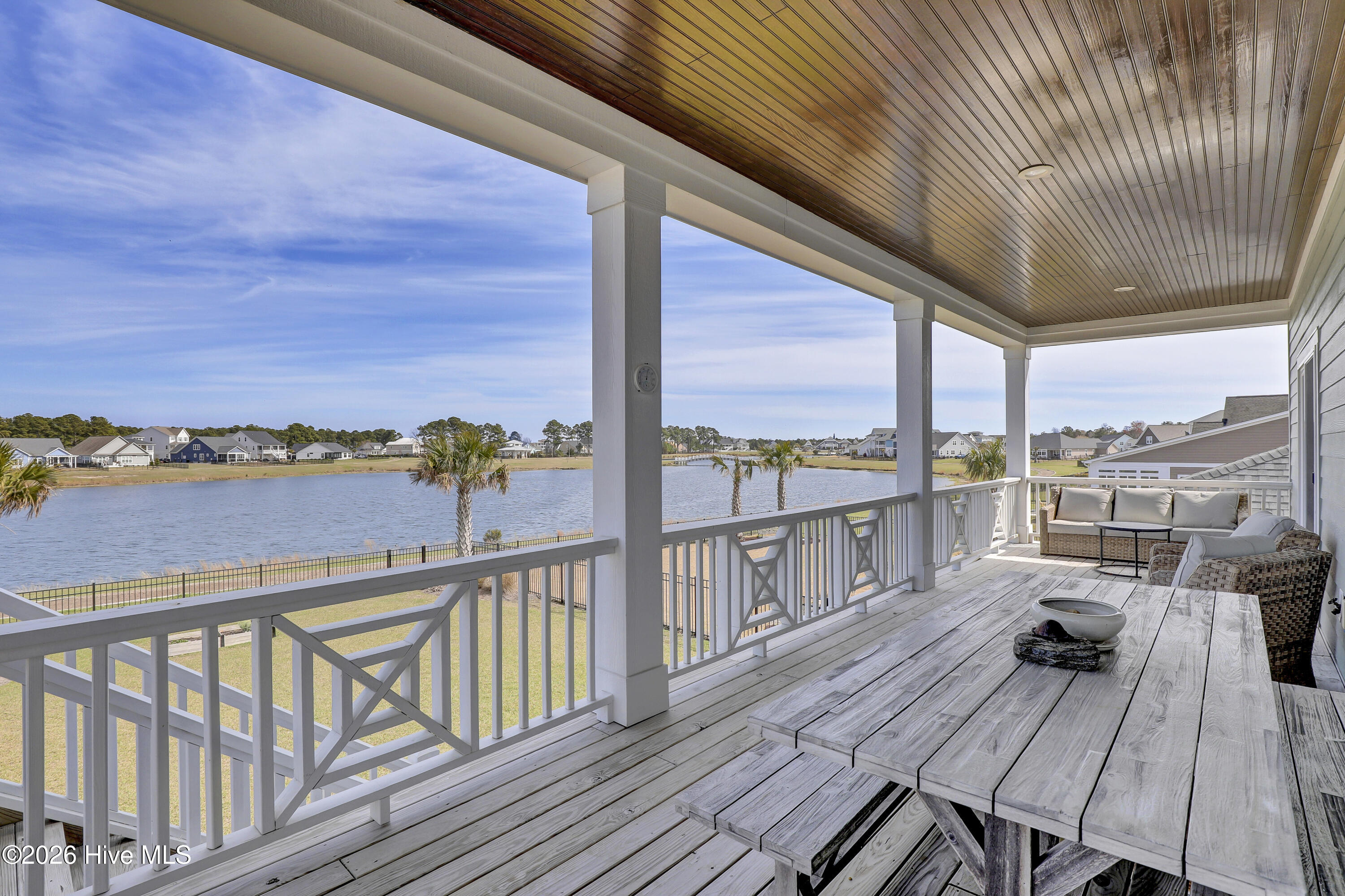 100561723 | Photo 42