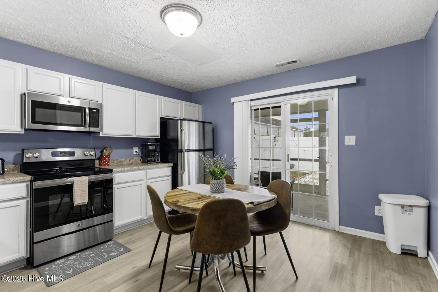 100549698 | Photo 10