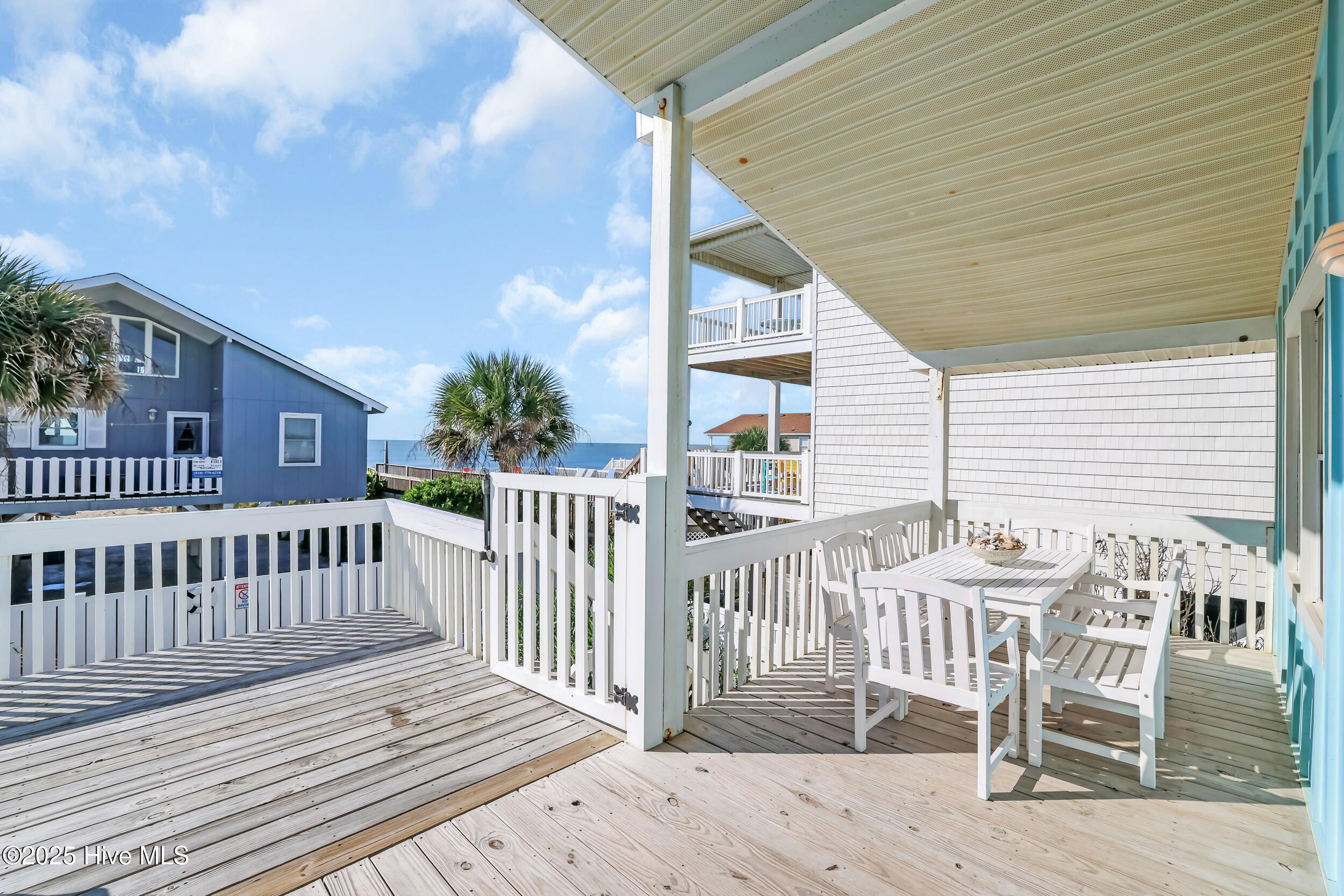 100536286 | Photo 45