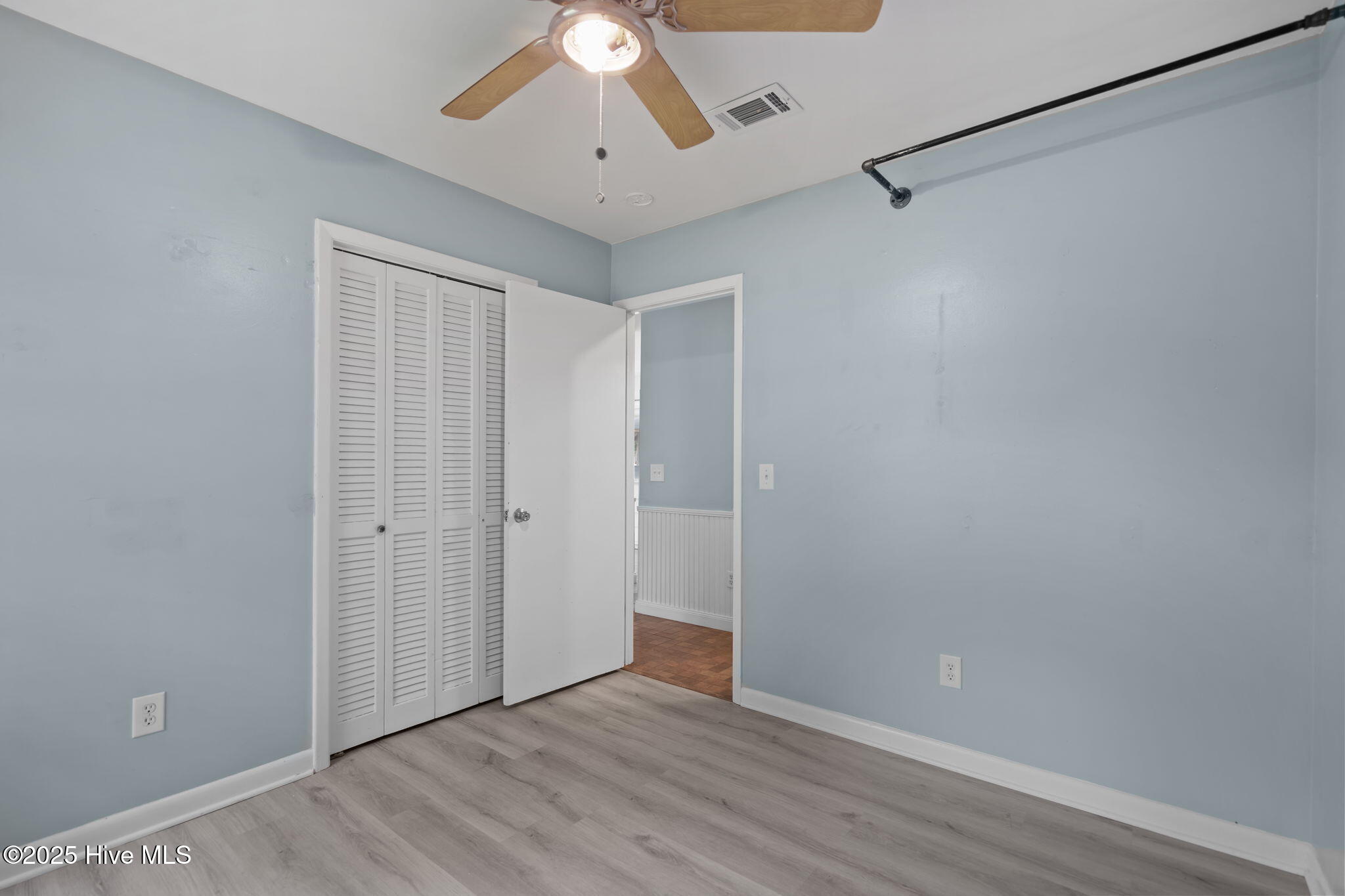 100531423 | Photo 23