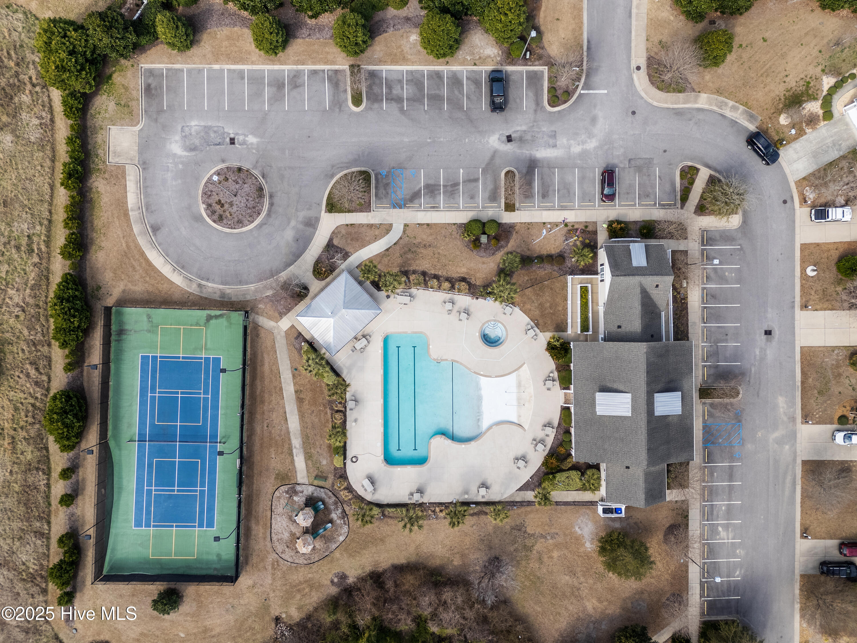 100515173 | Photo 45