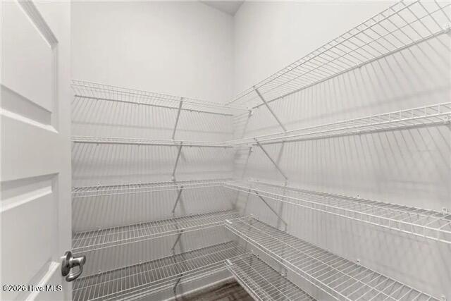 100567942 | Photo 24