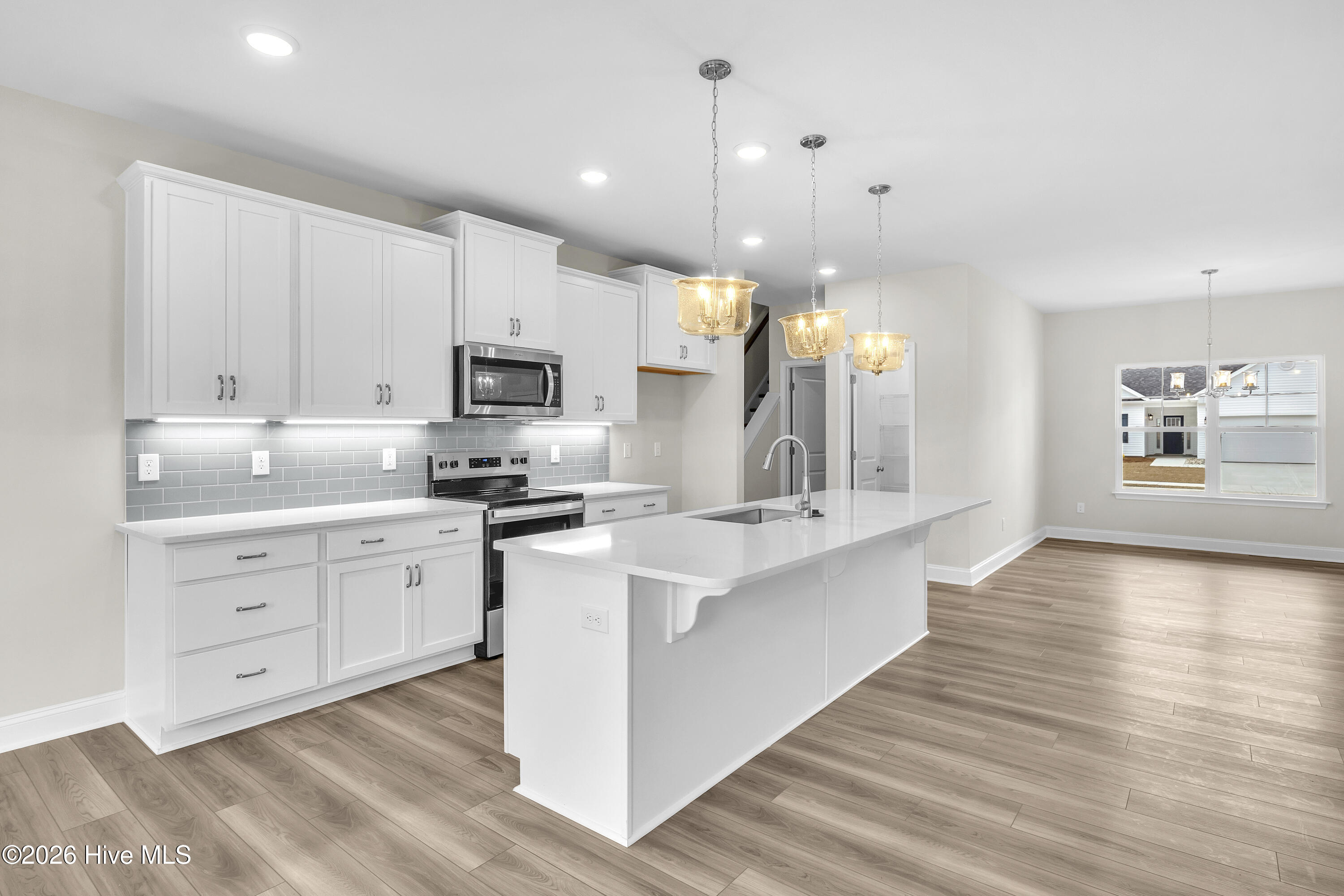 100552787 | Photo 18