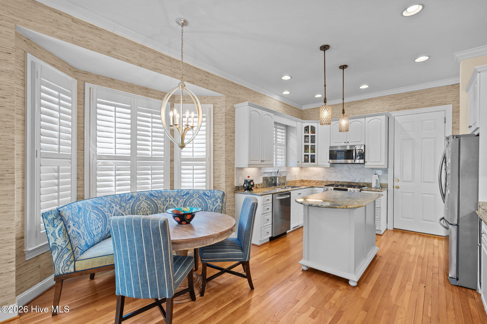 100554468 | Photo 14