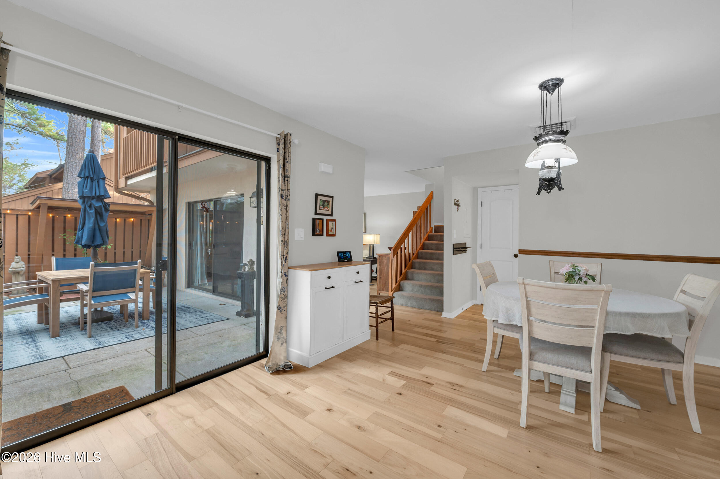 100549409 | Photo 14