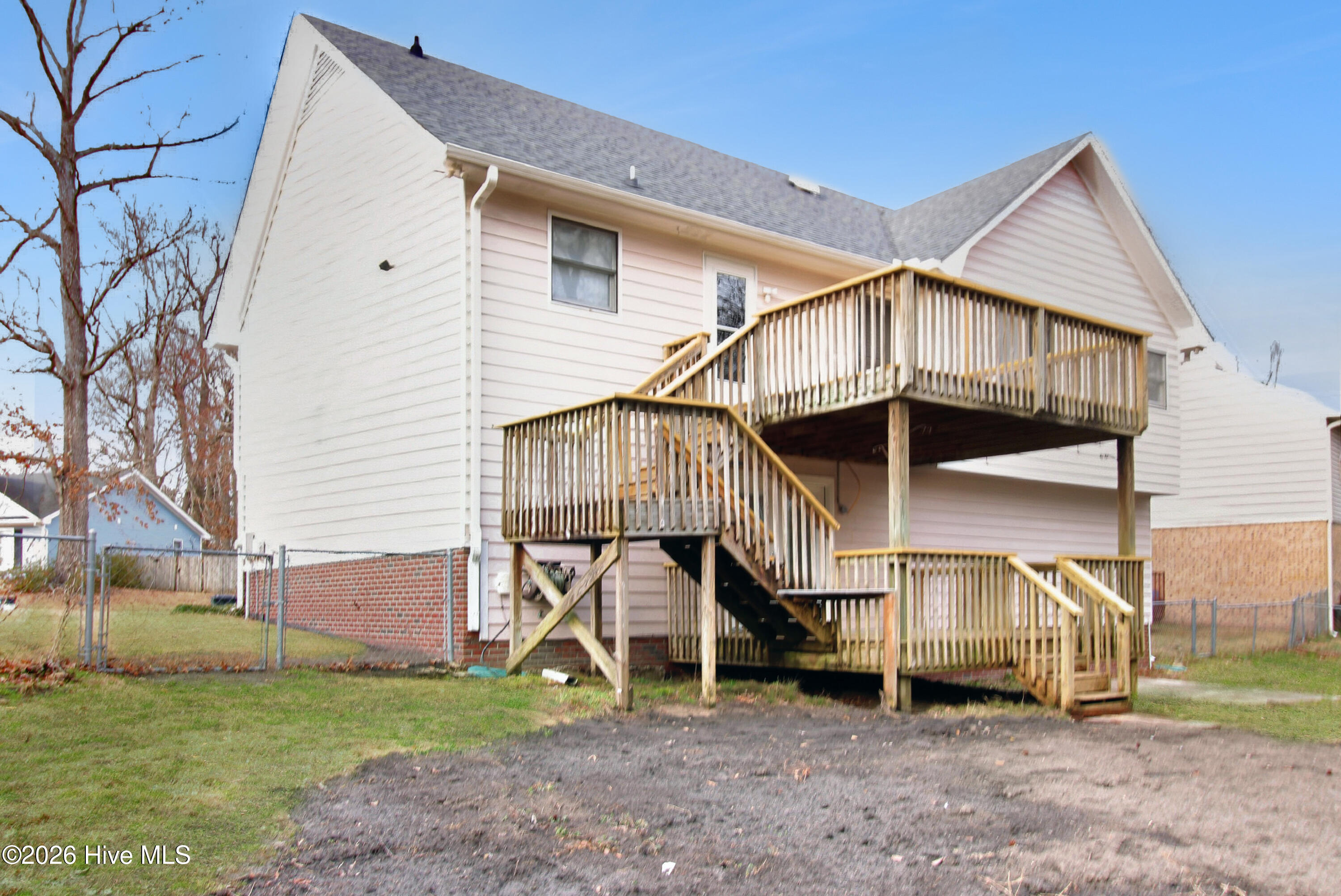 100555902 | Photo 26