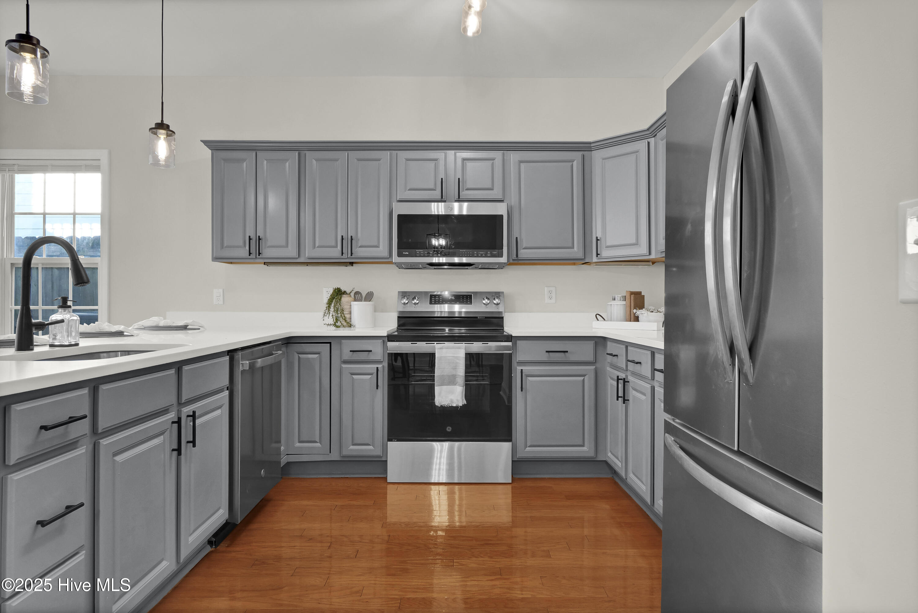 100546449 | Photo 11