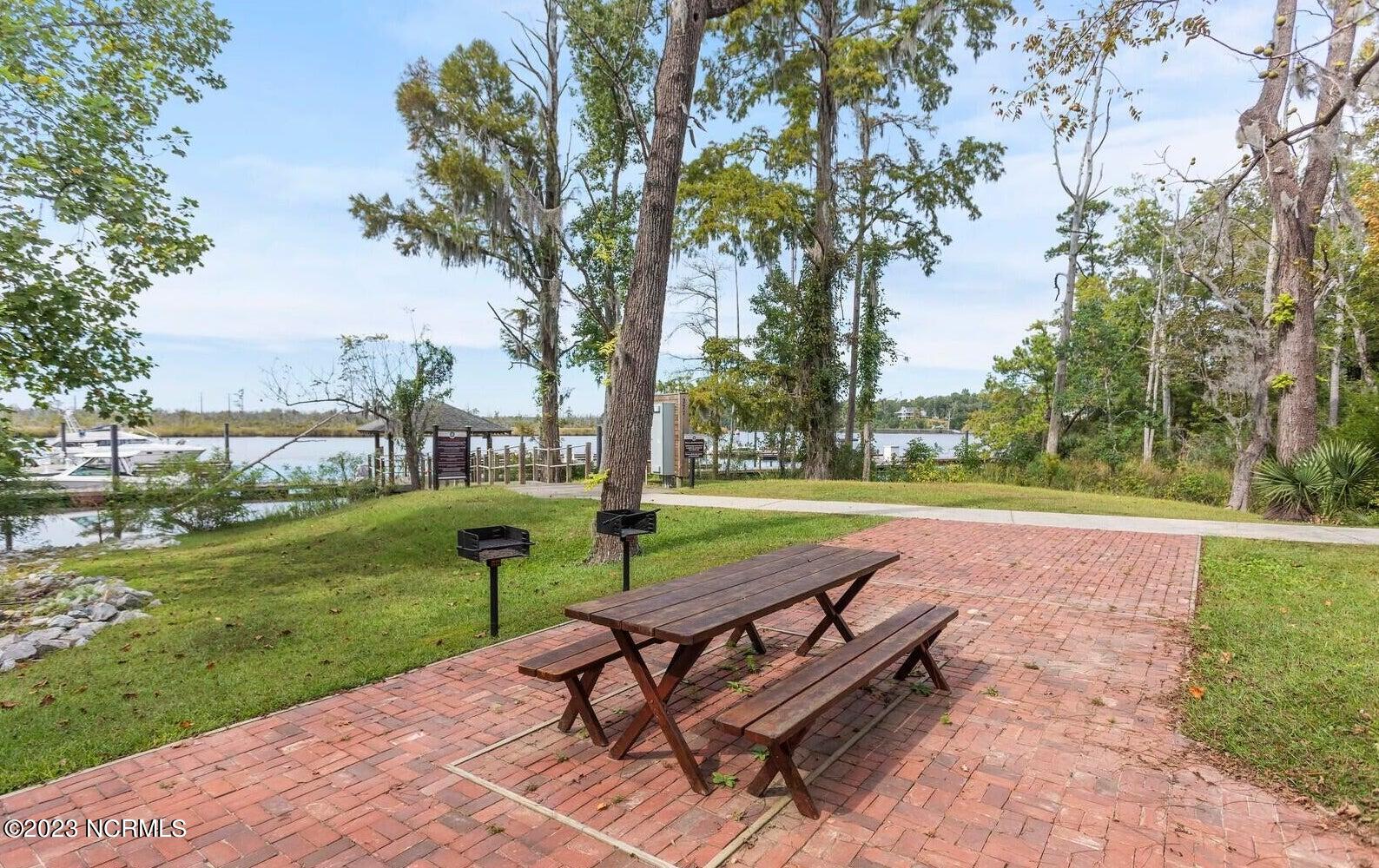 100568046 | Photo 55